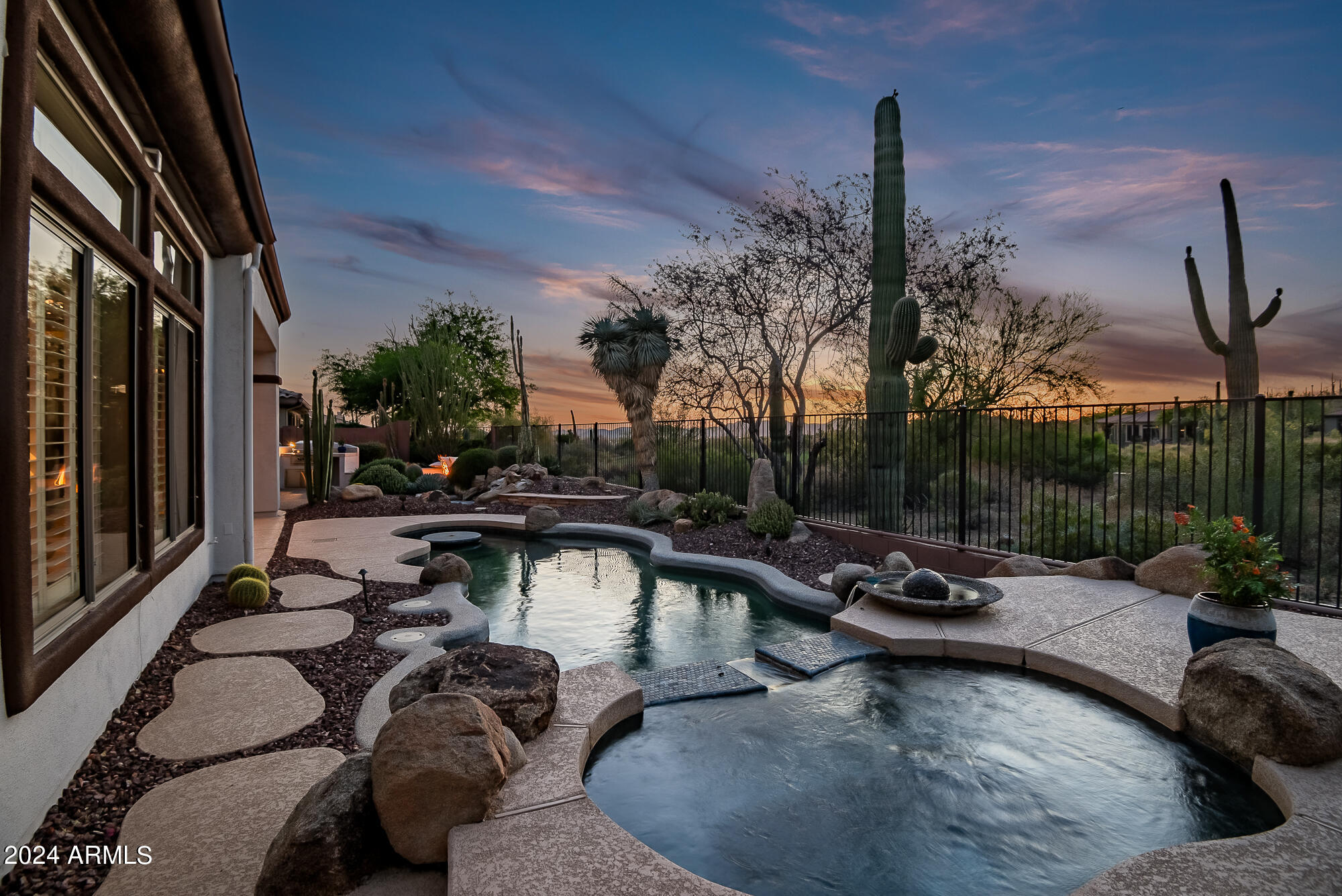 2254 W HAZELHURST Drive