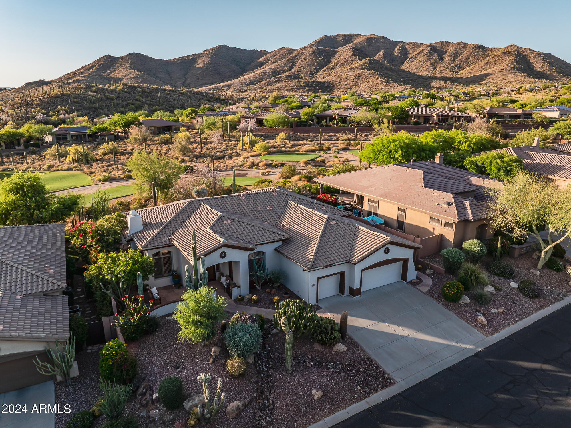 2254 W HAZELHURST Drive