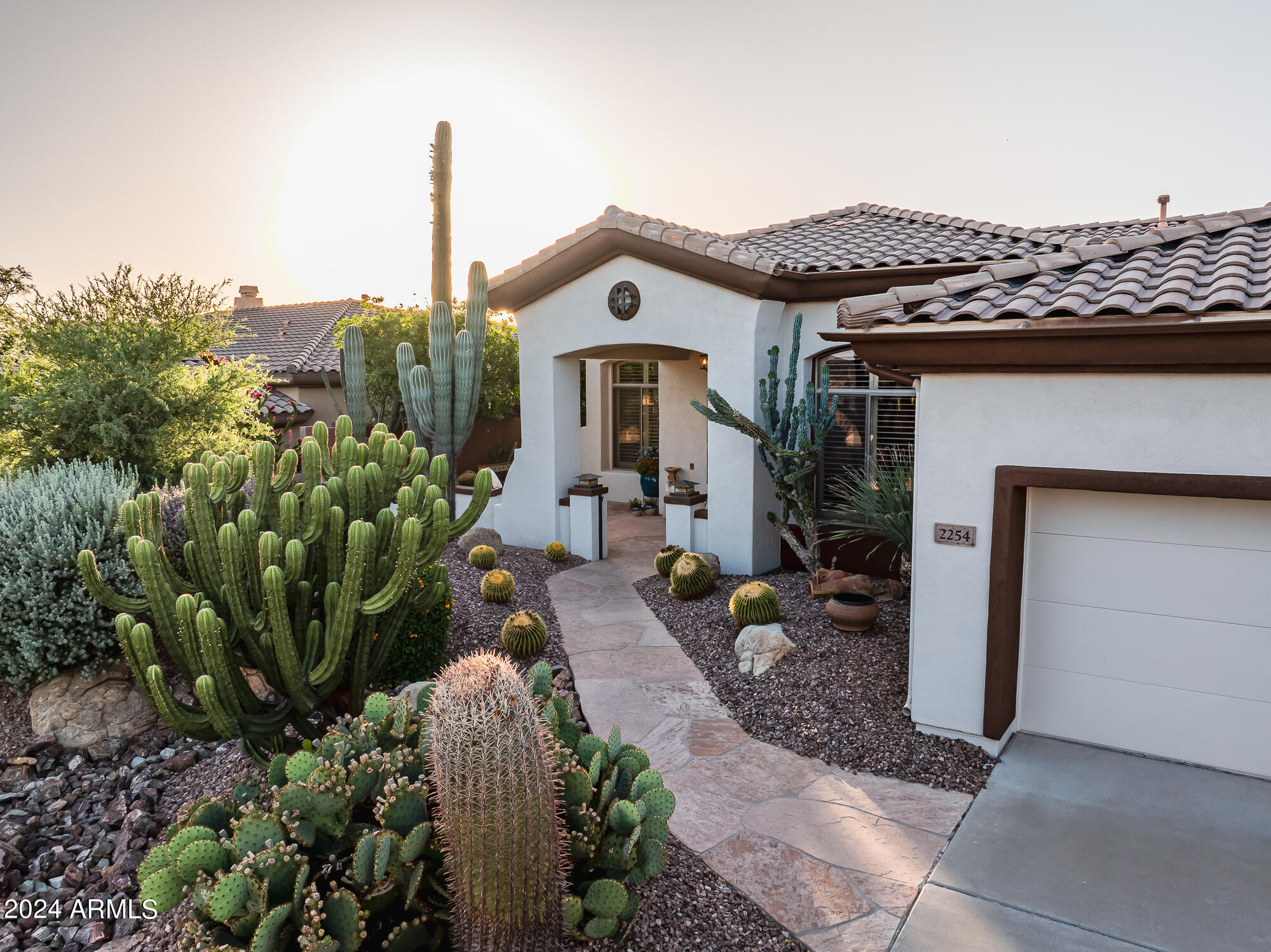 2254 W HAZELHURST Drive