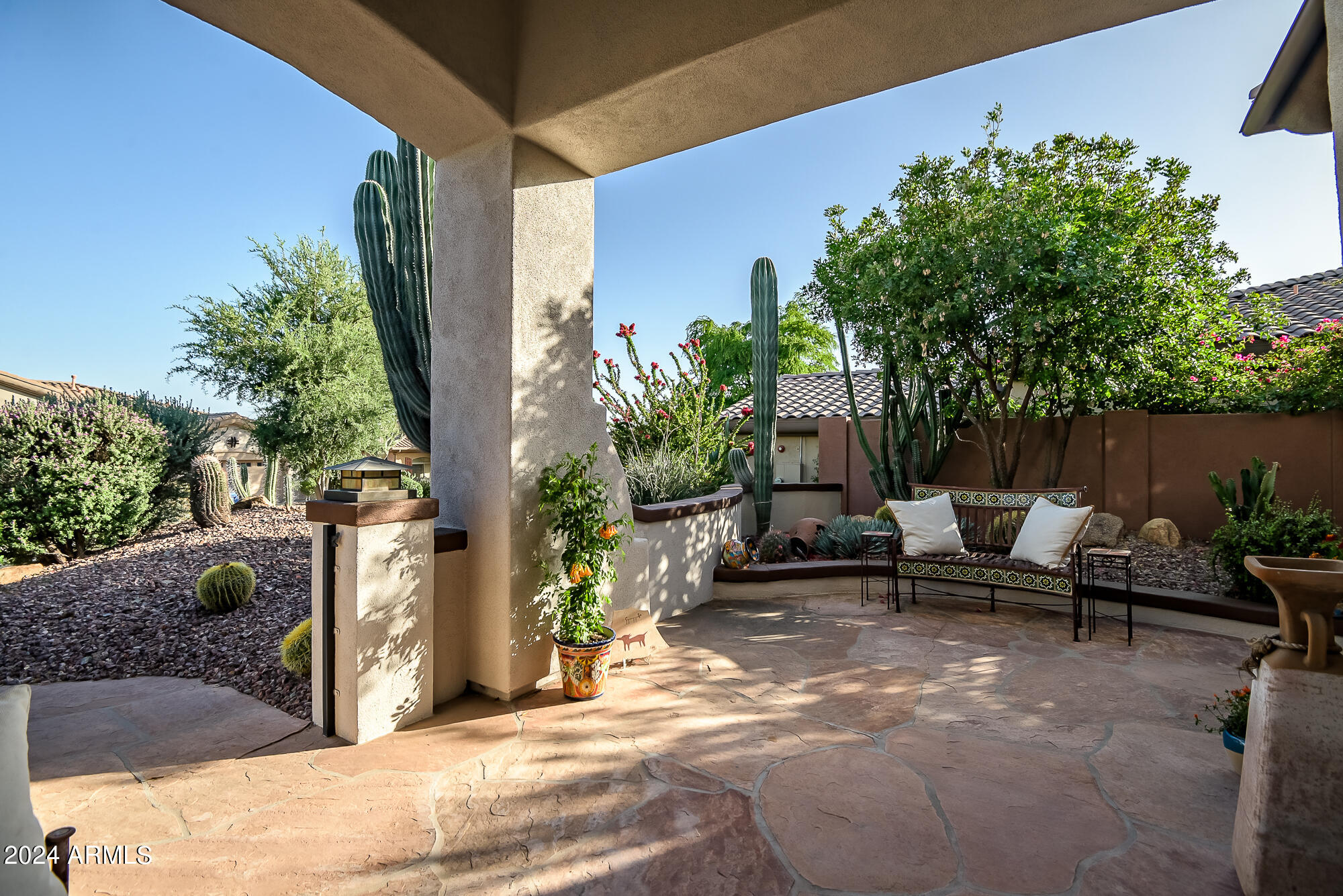 2254 W HAZELHURST Drive