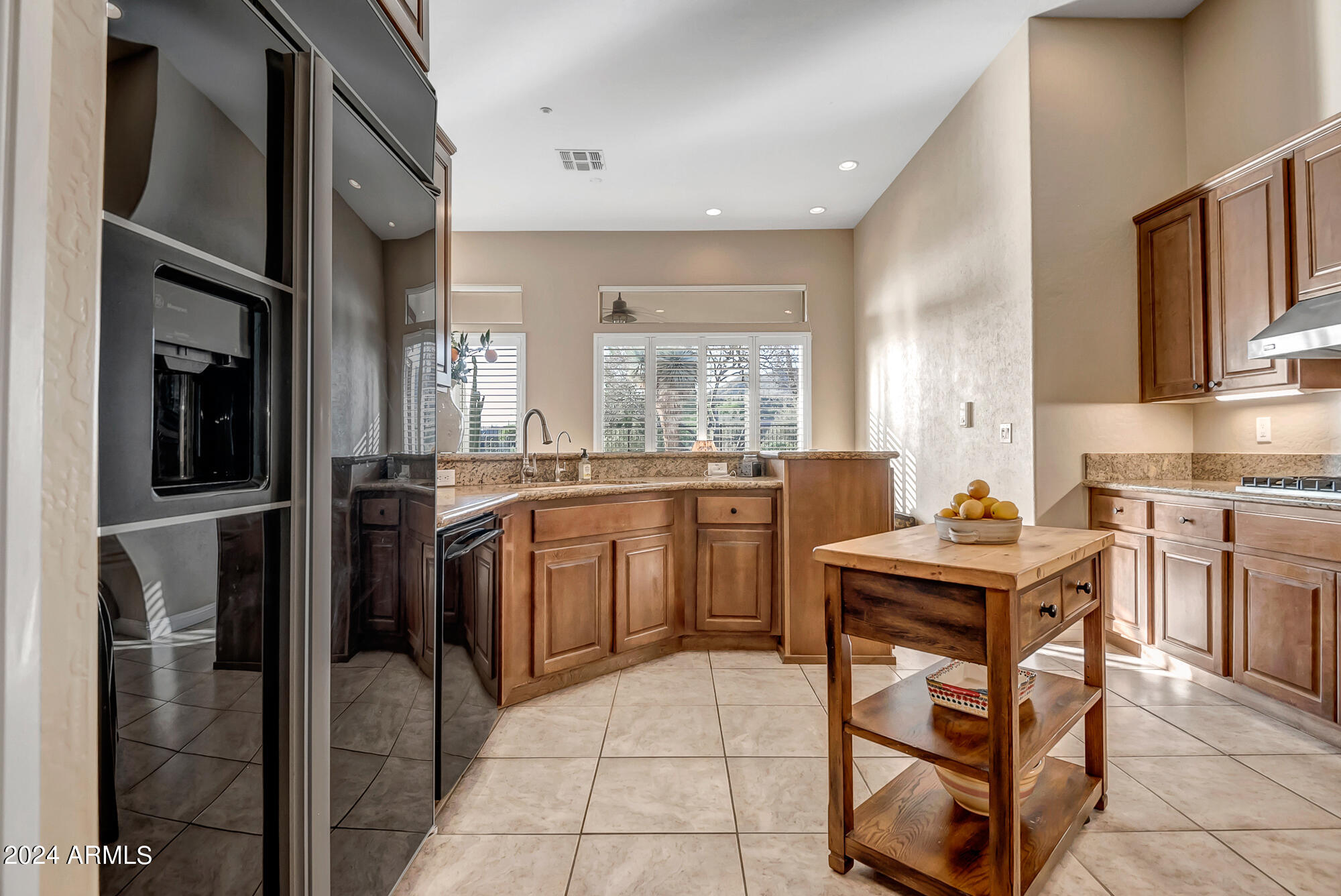 2254 W HAZELHURST Drive