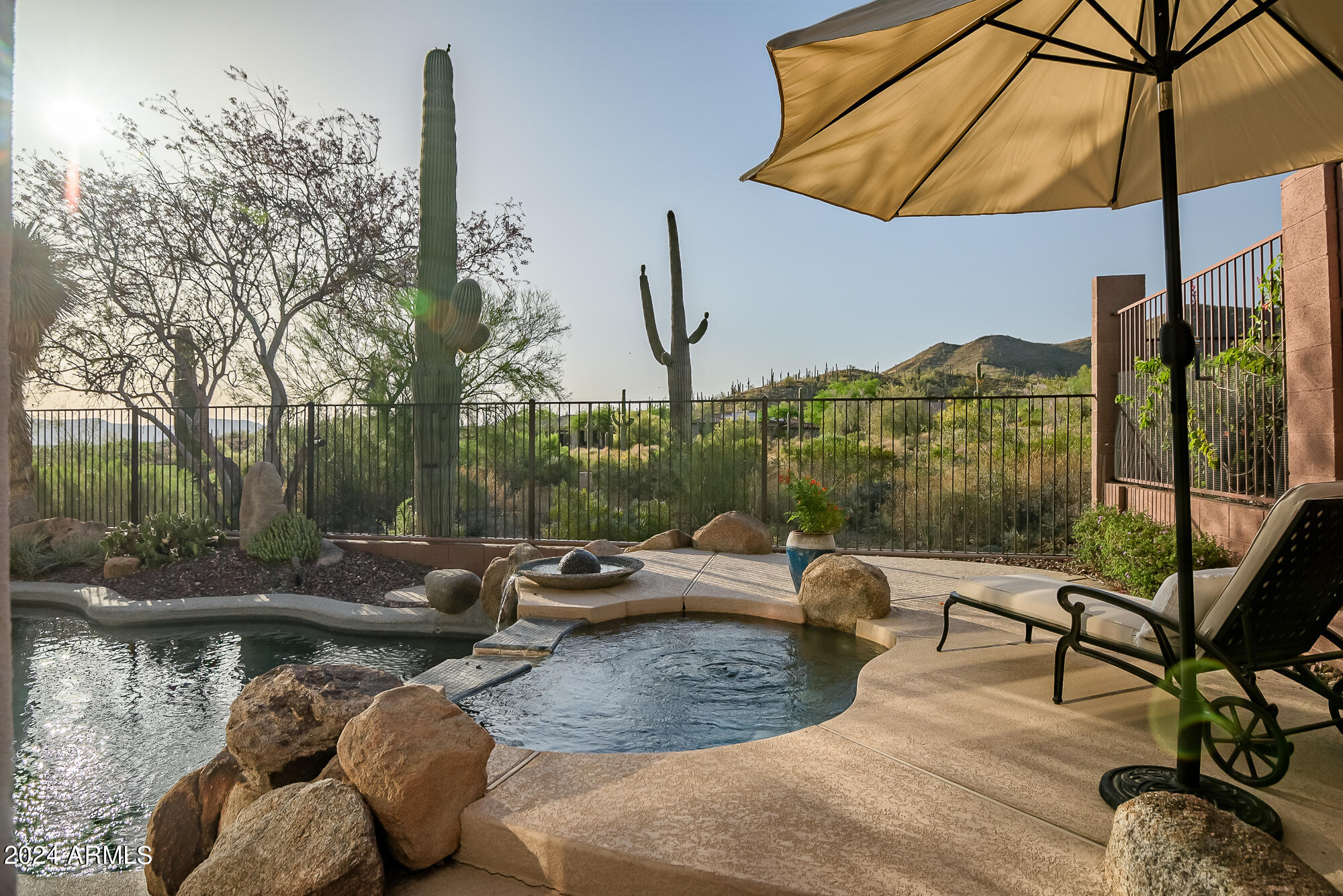 2254 W HAZELHURST Drive