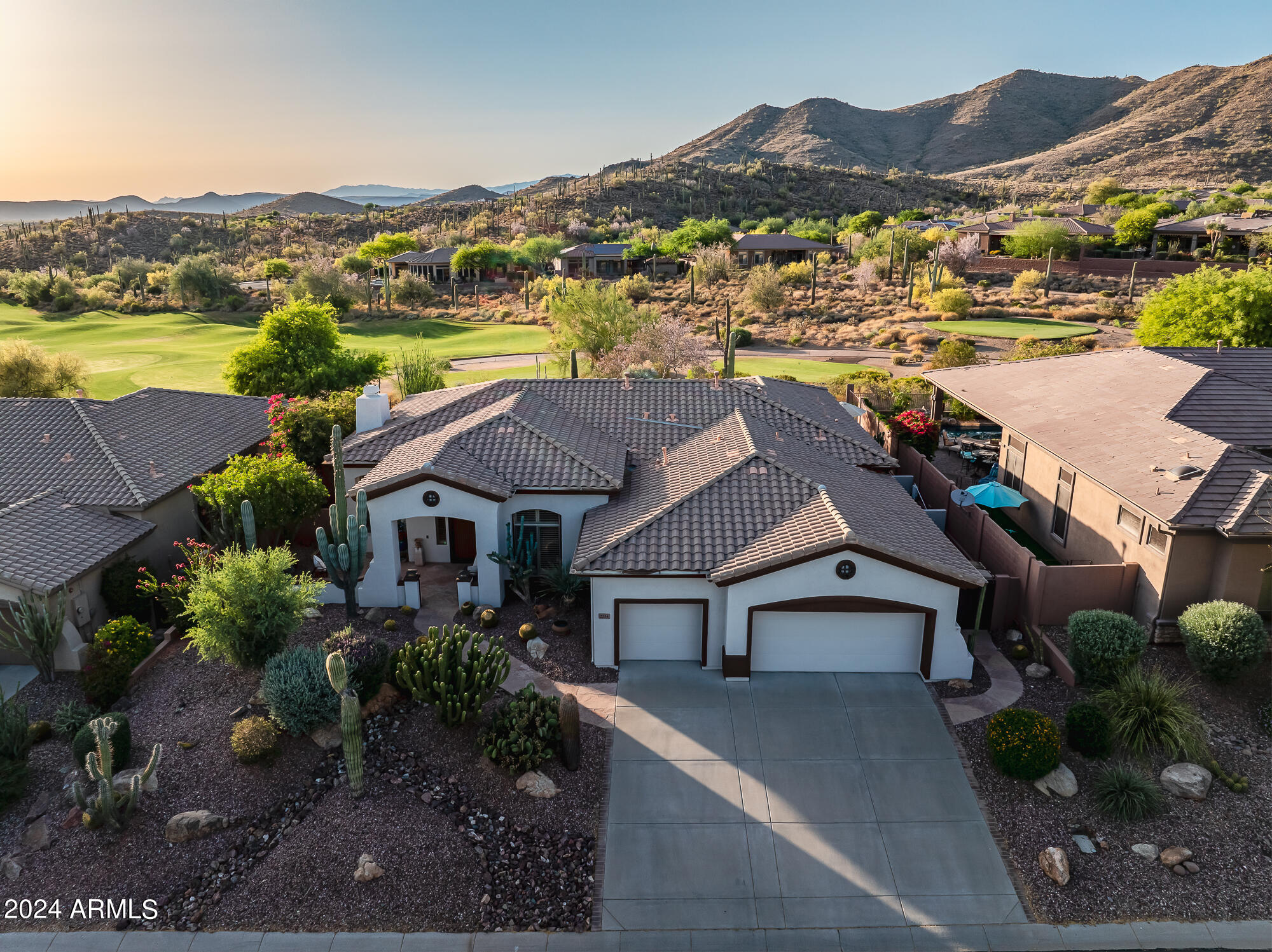 2254 W HAZELHURST Drive