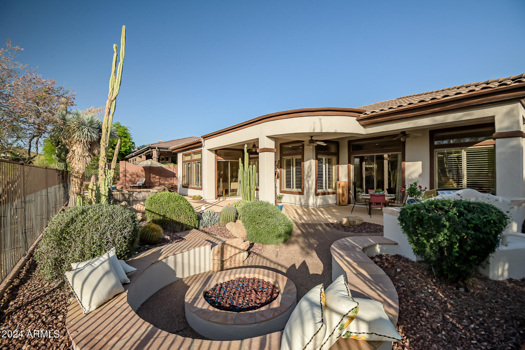 2254 W HAZELHURST Drive