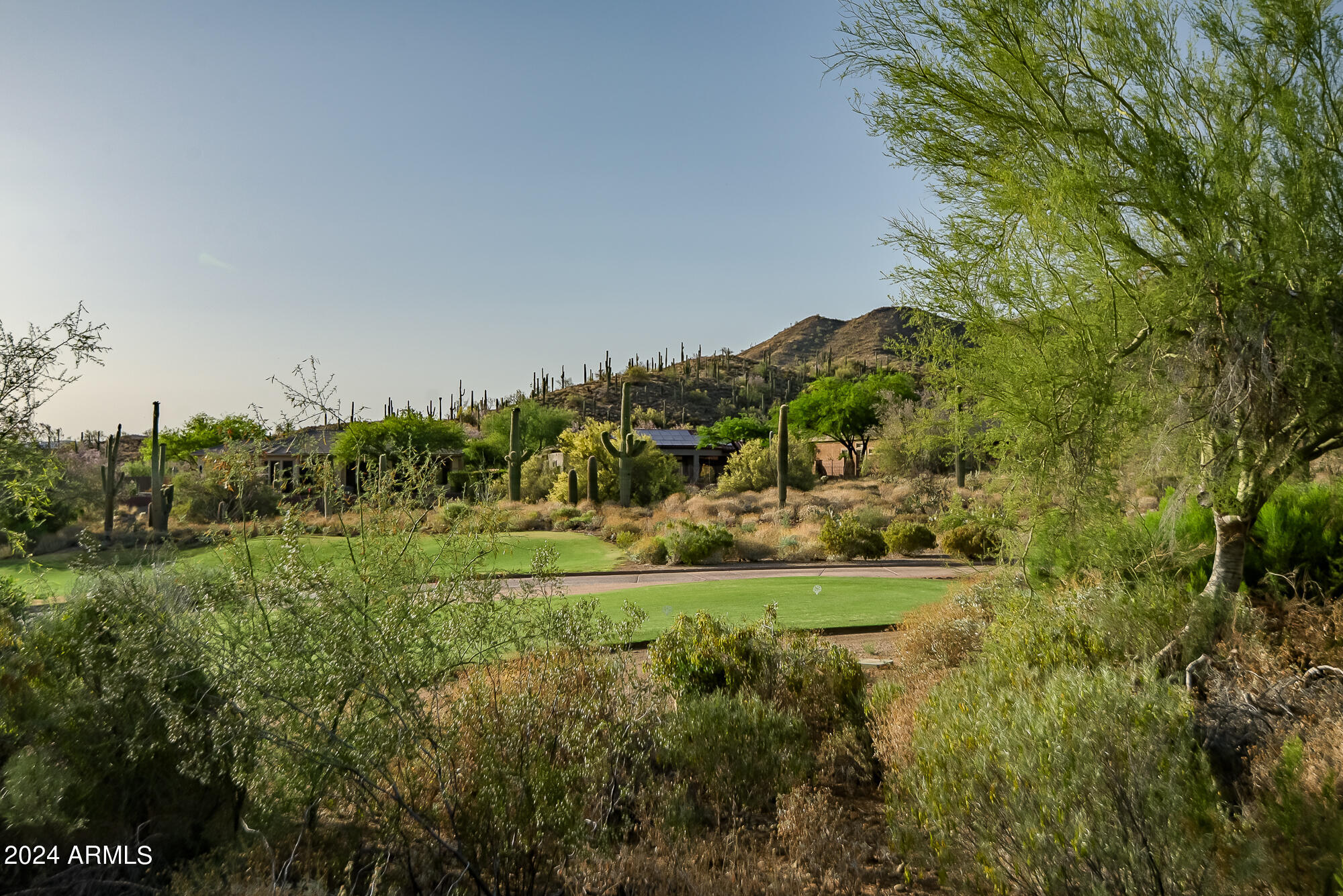 2254 W HAZELHURST Drive