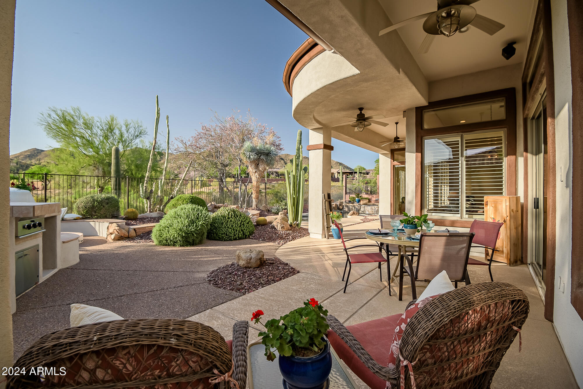 2254 W HAZELHURST Drive