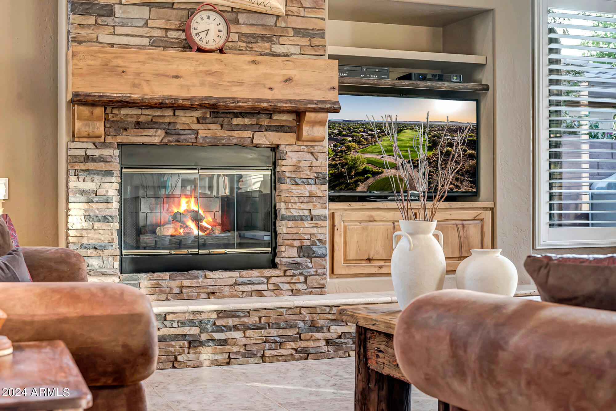 2254 W HAZELHURST Drive