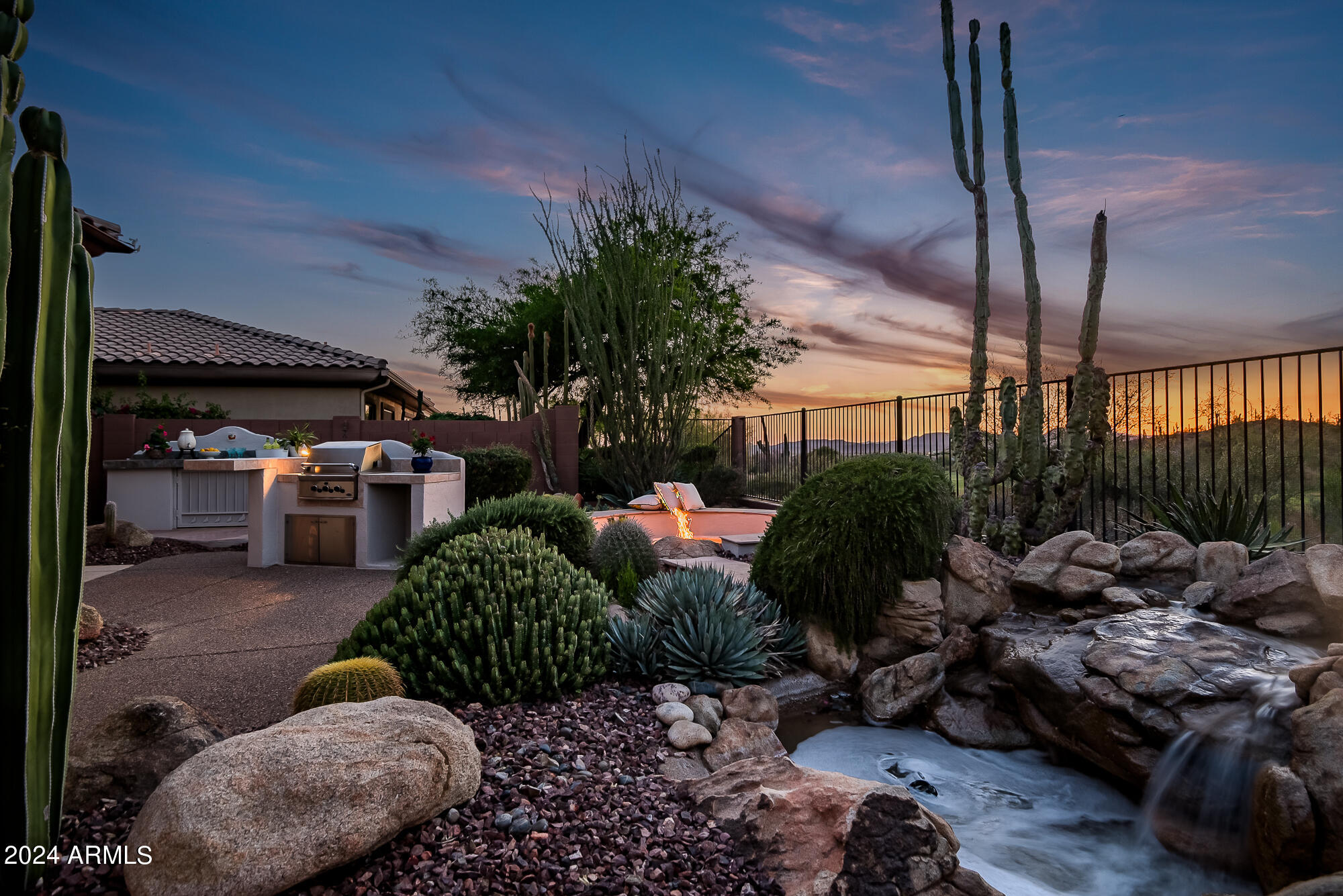 2254 W HAZELHURST Drive