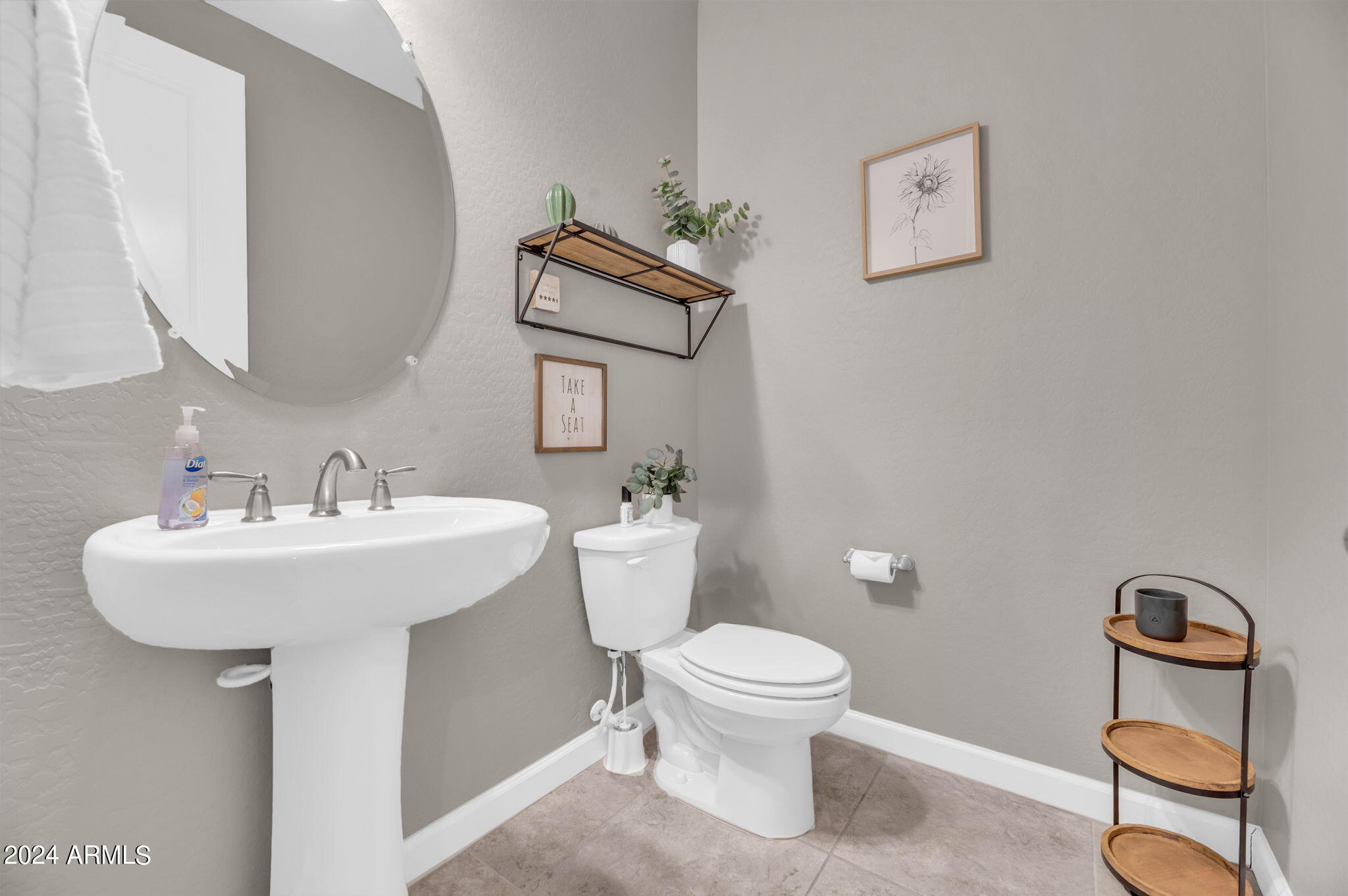 2025 E Charlotte Drive