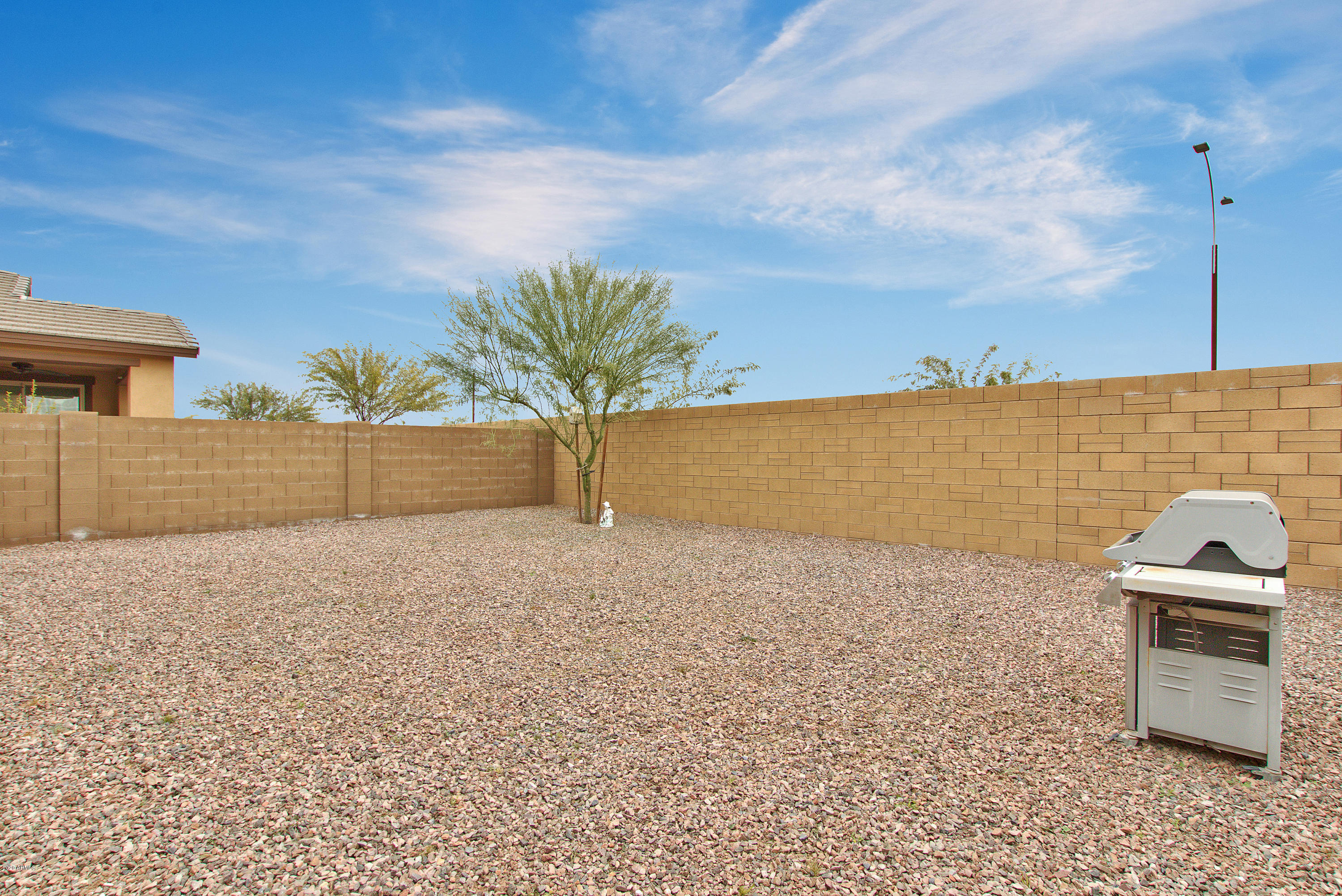 10217 E SABLE Avenue