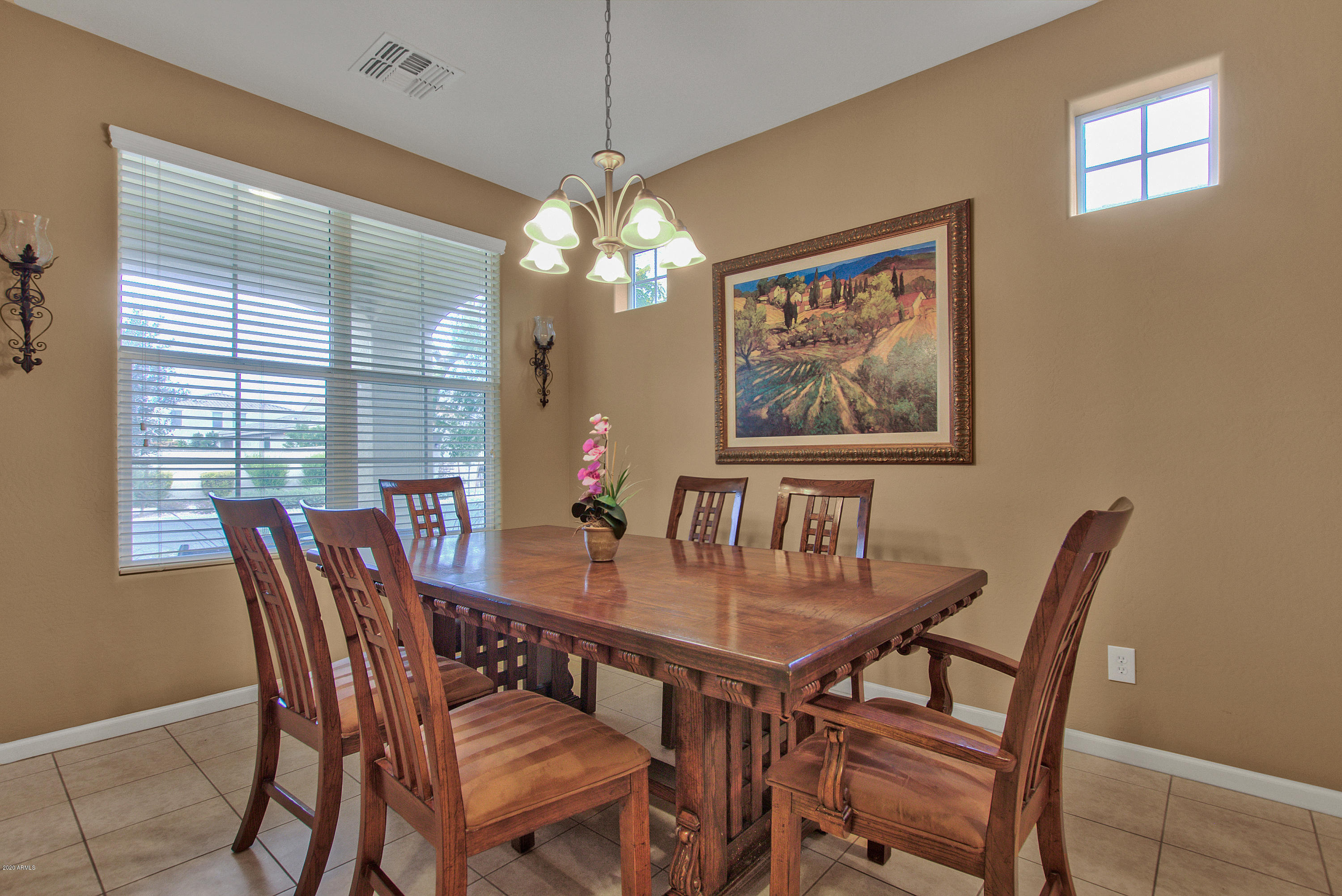 10217 E SABLE Avenue