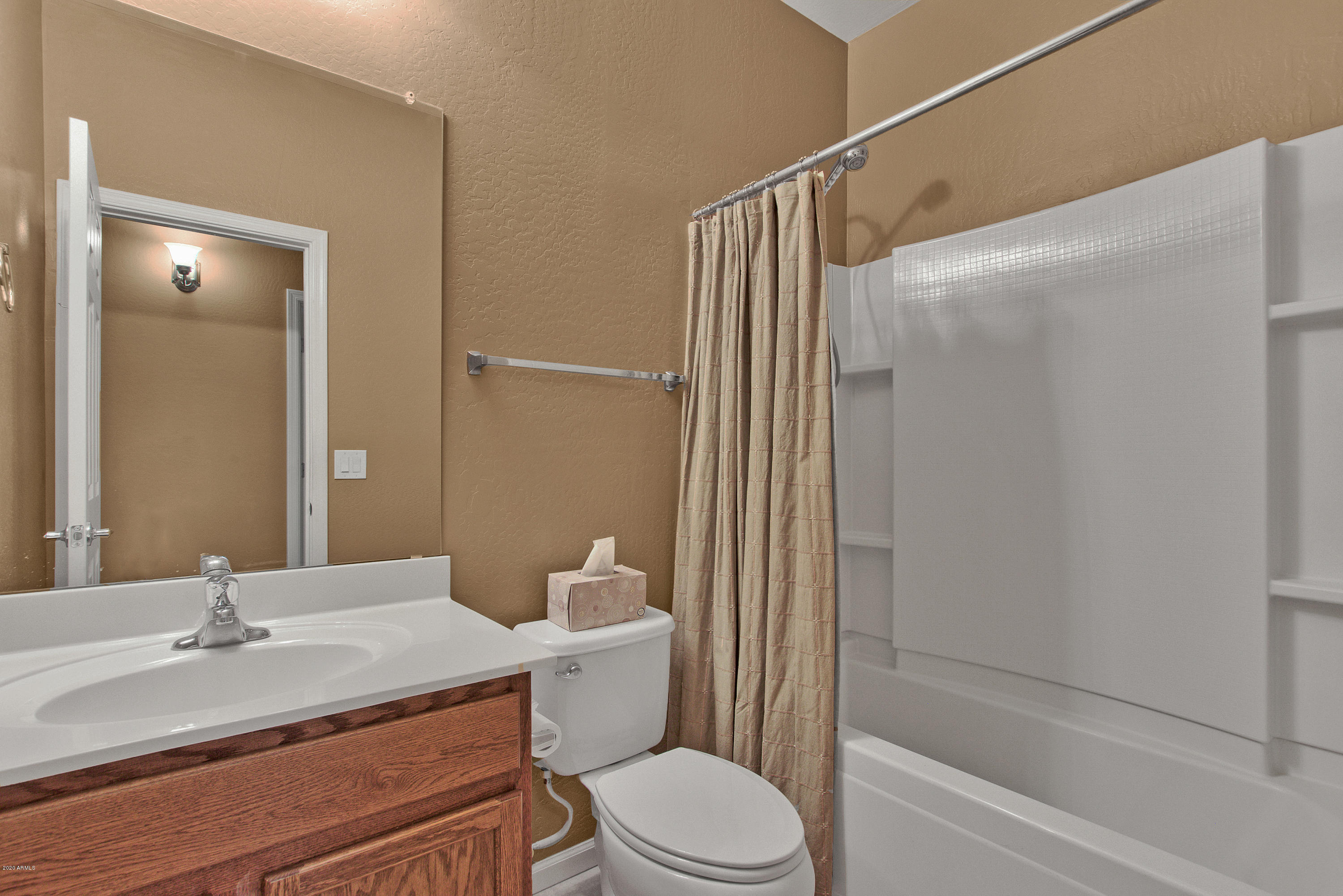 10217 E SABLE Avenue