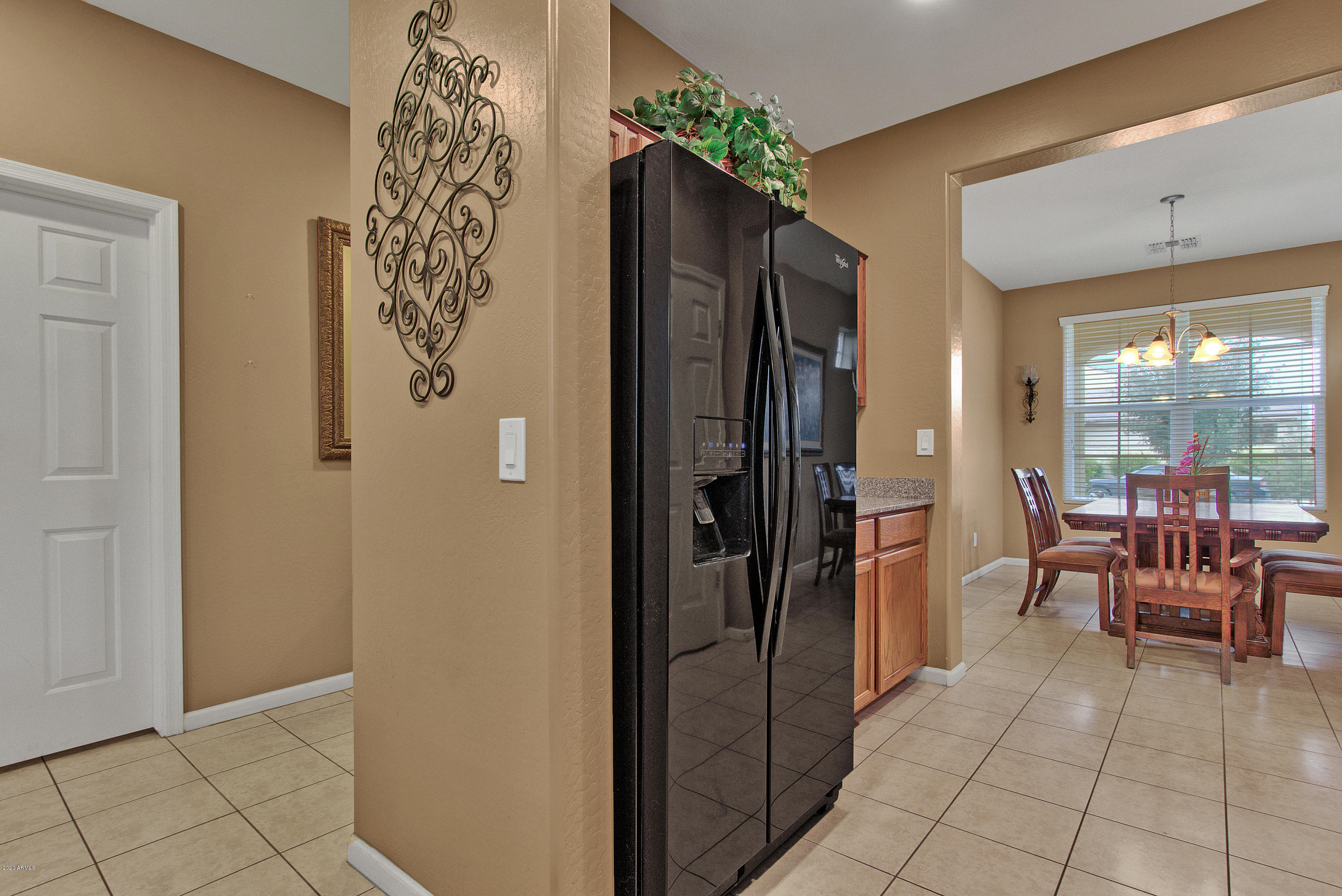 10217 E SABLE Avenue