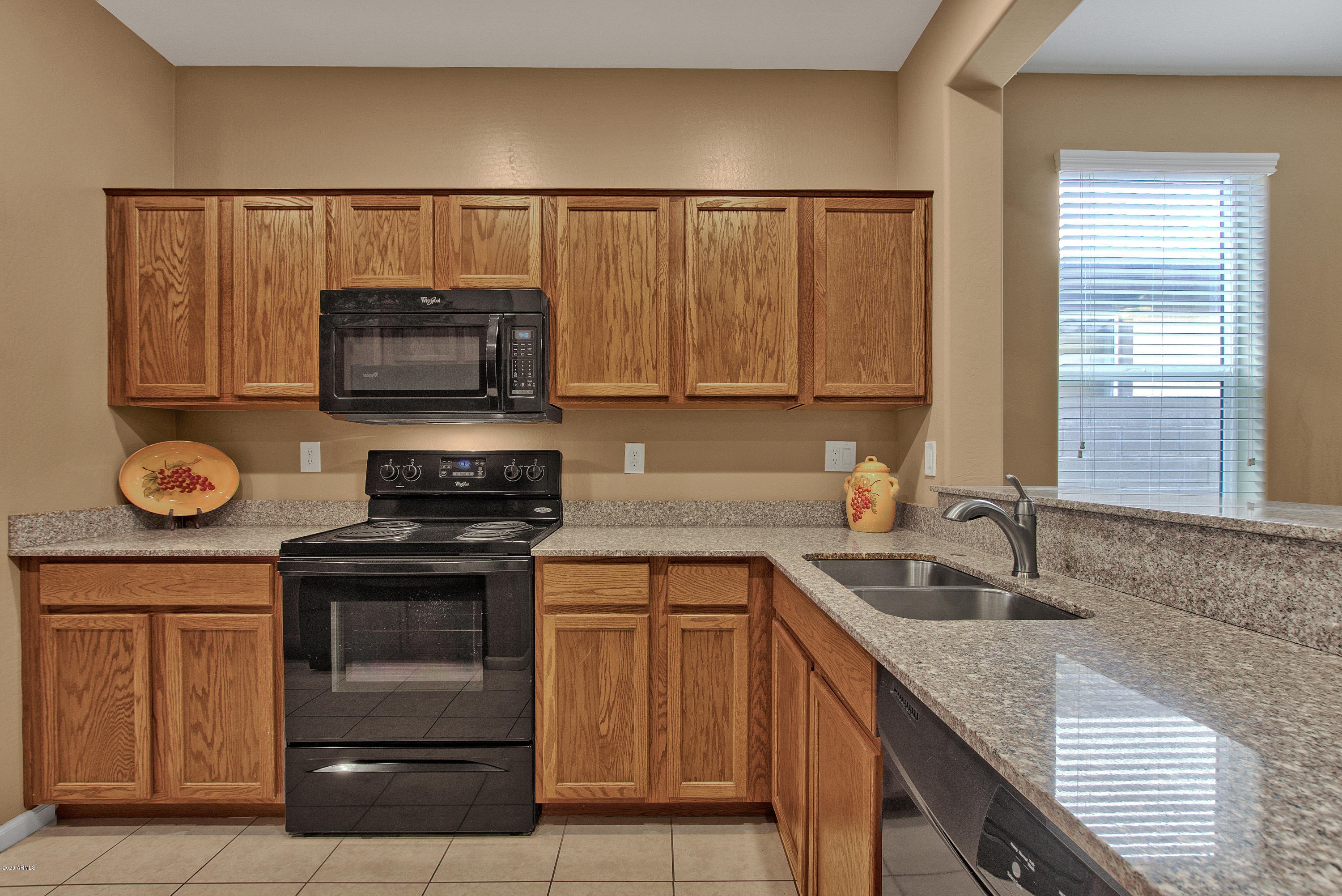 10217 E SABLE Avenue