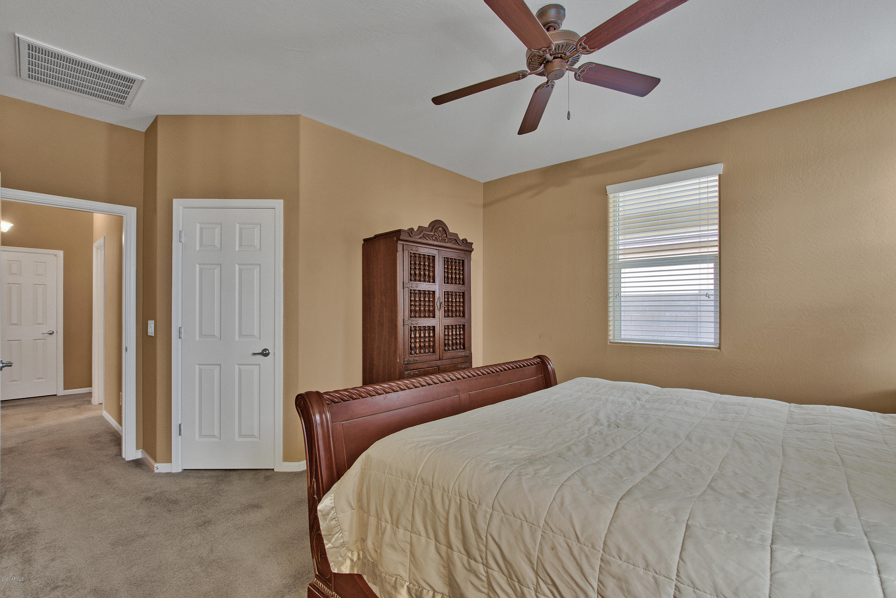 10217 E SABLE Avenue