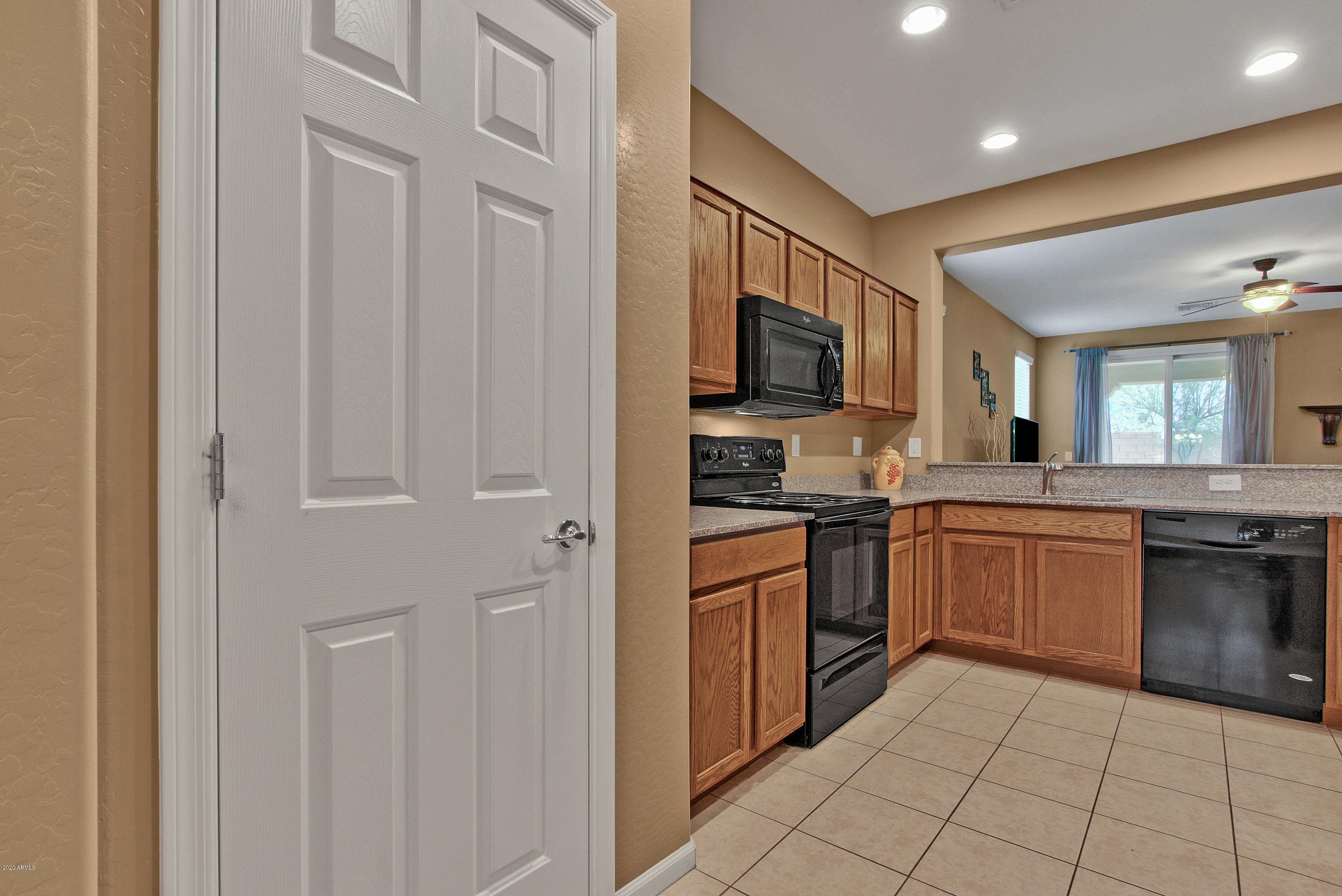 10217 E SABLE Avenue