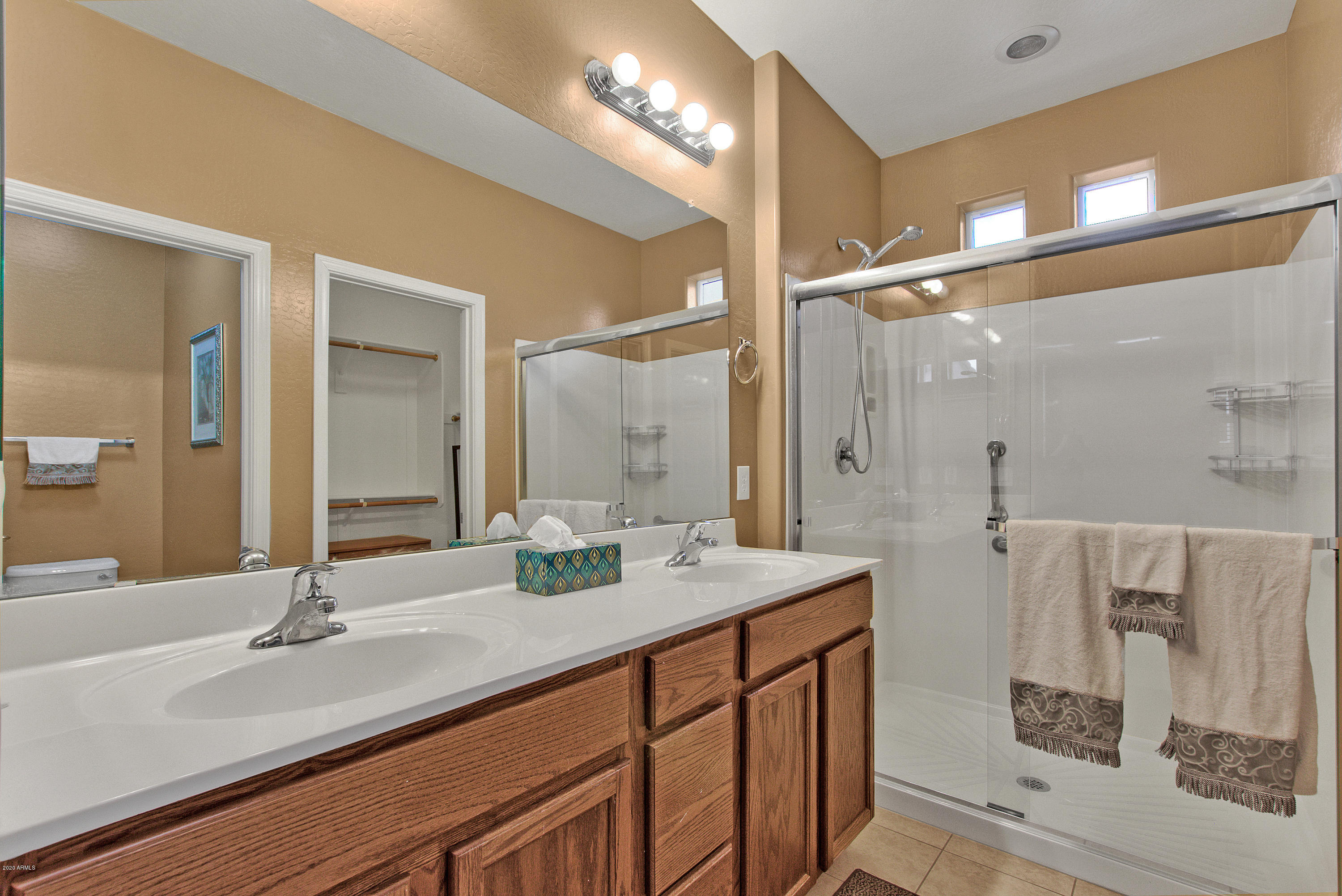 10217 E SABLE Avenue