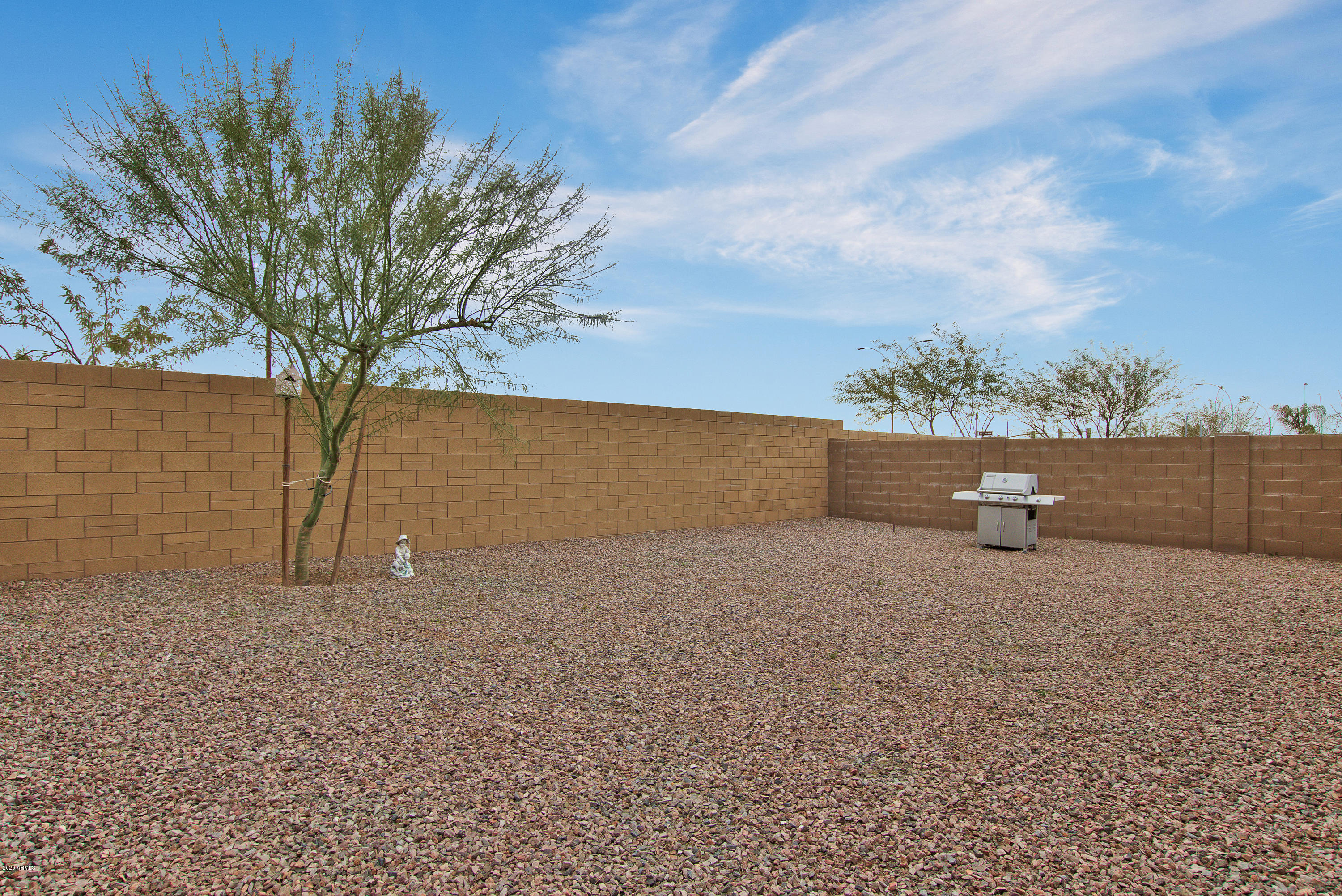 10217 E SABLE Avenue