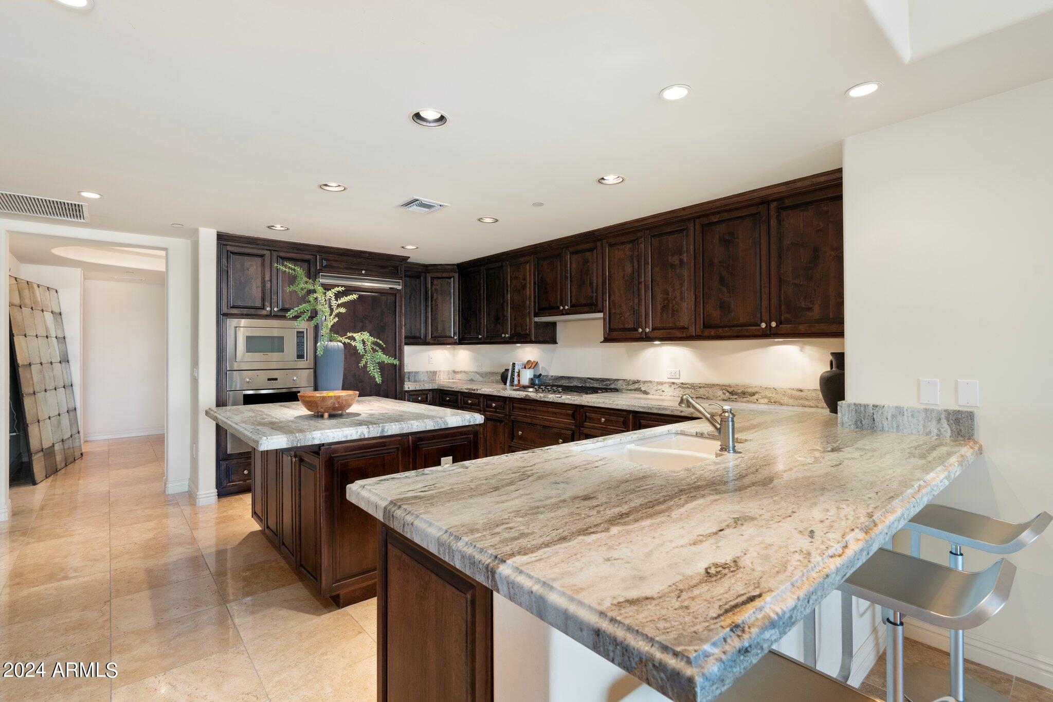 7175 E CAMELBACK Road, 907