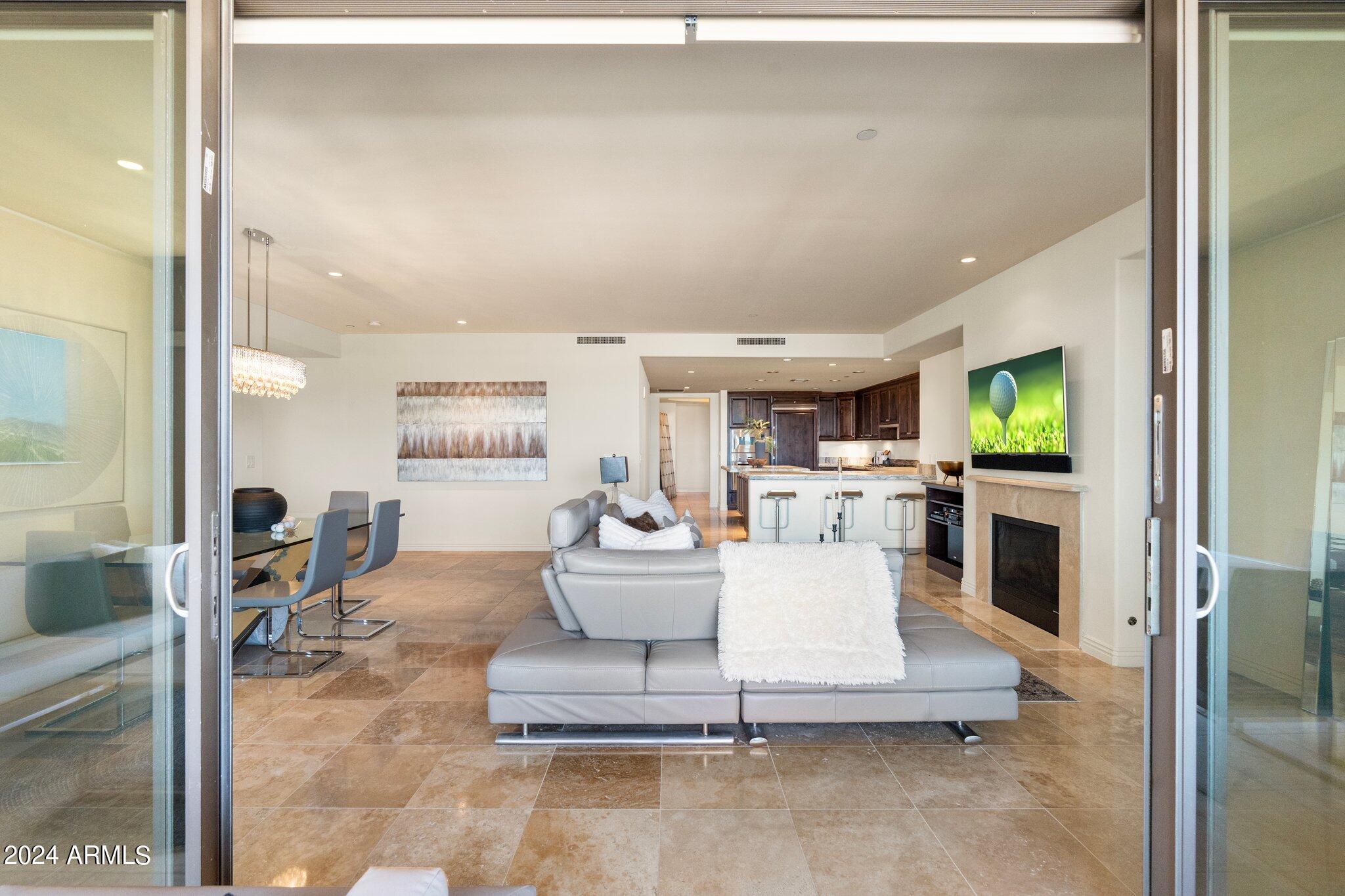 7175 E CAMELBACK Road, 907