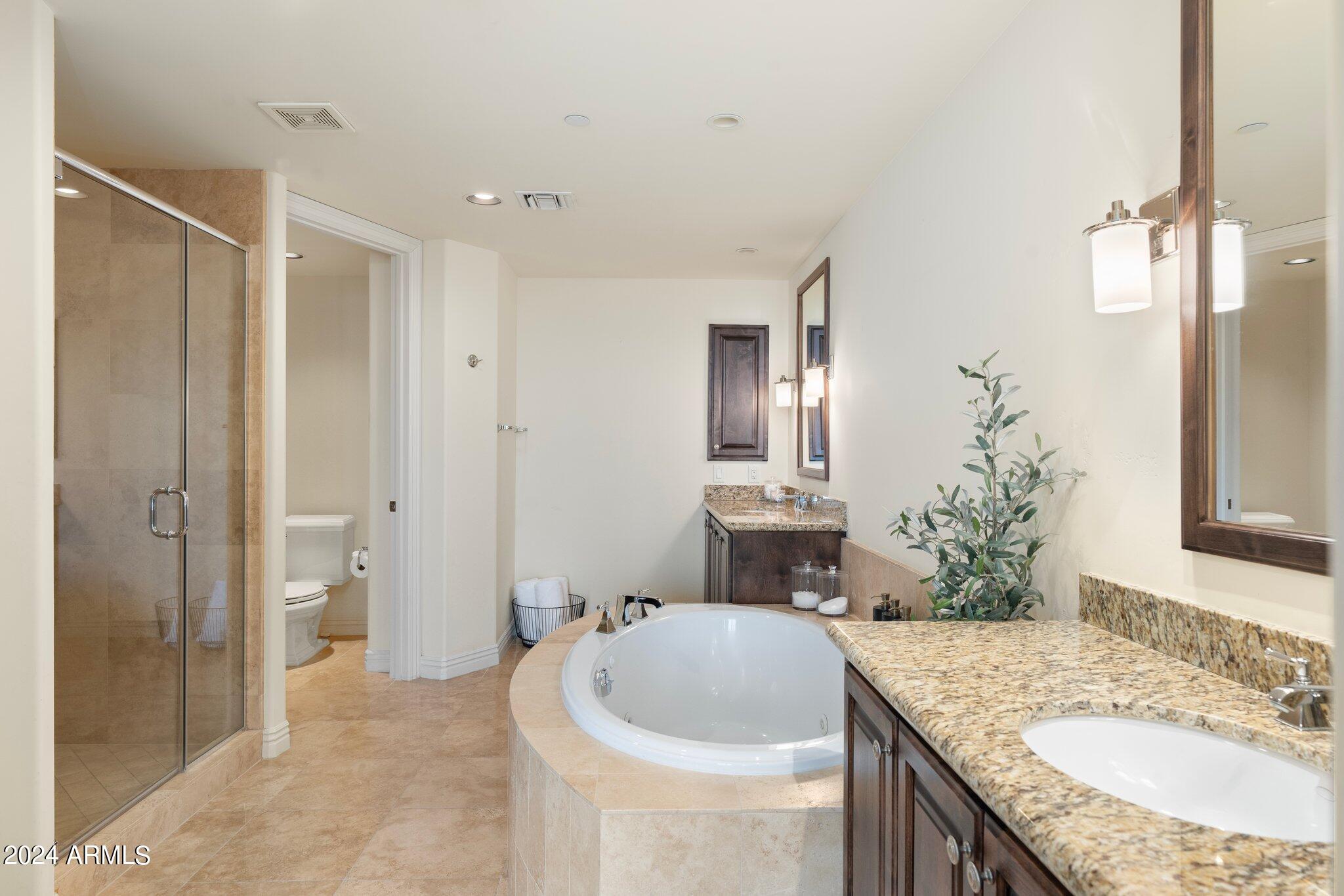 7175 E CAMELBACK Road, 907