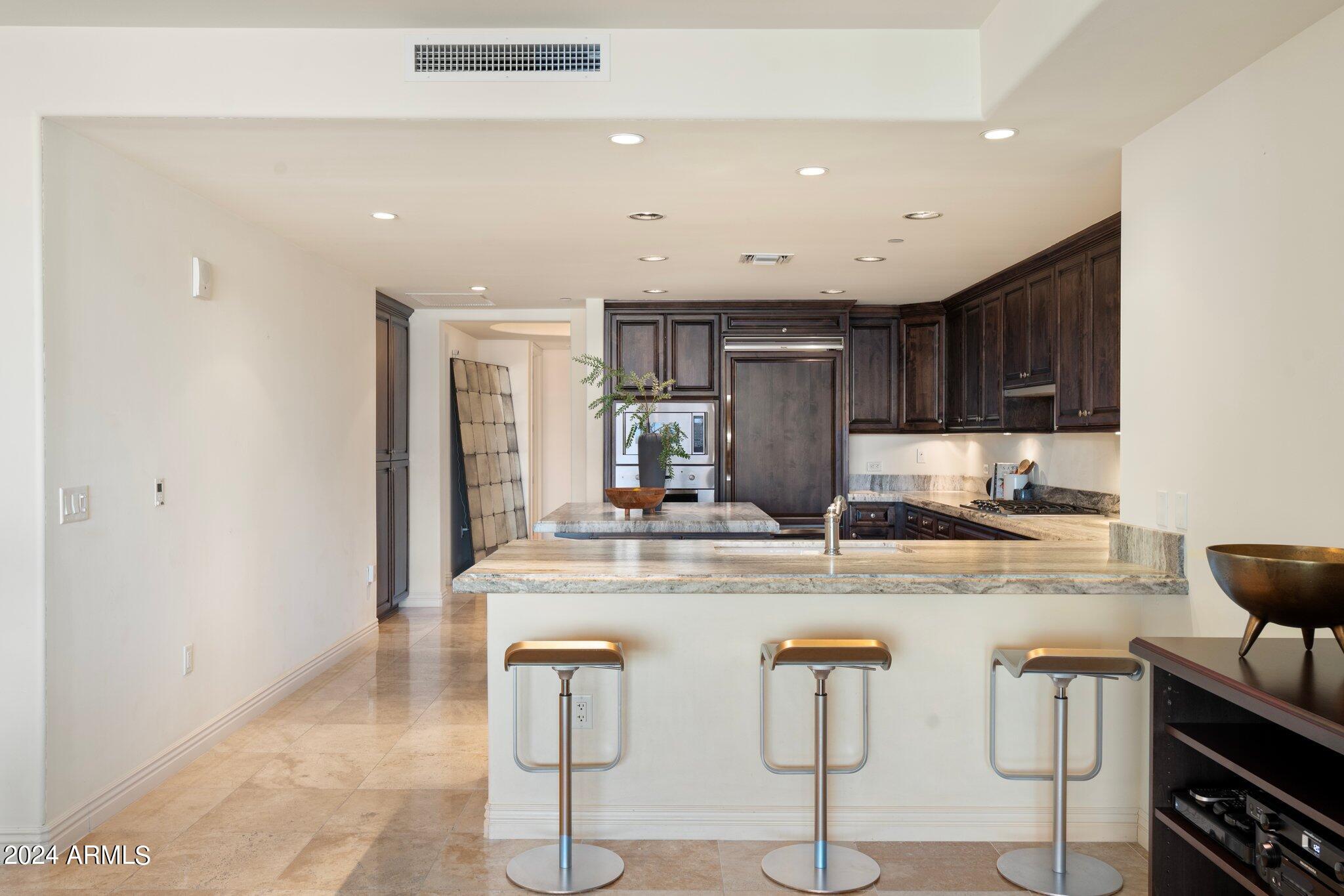 7175 E CAMELBACK Road, 907