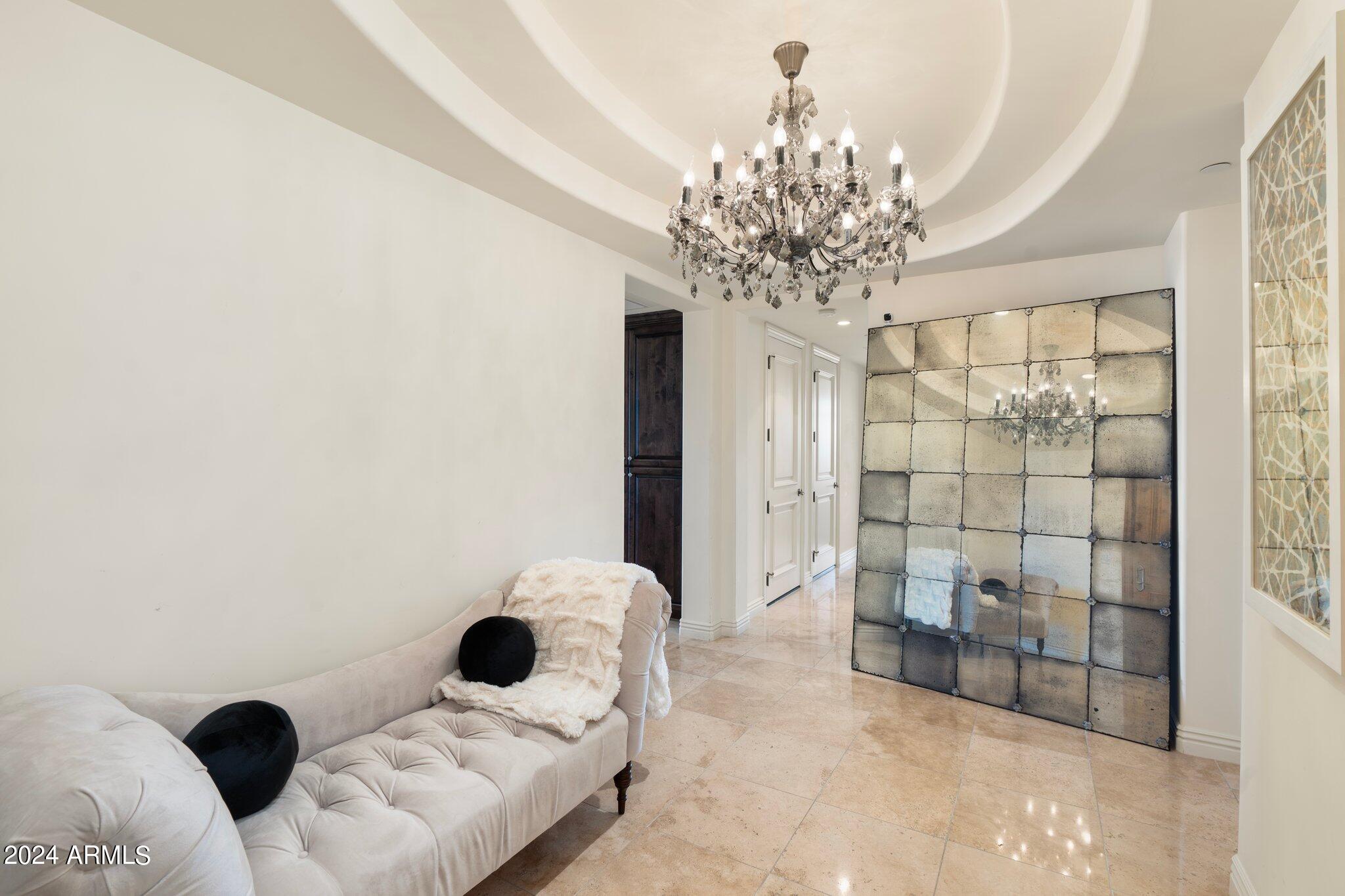 7175 E CAMELBACK Road, 907