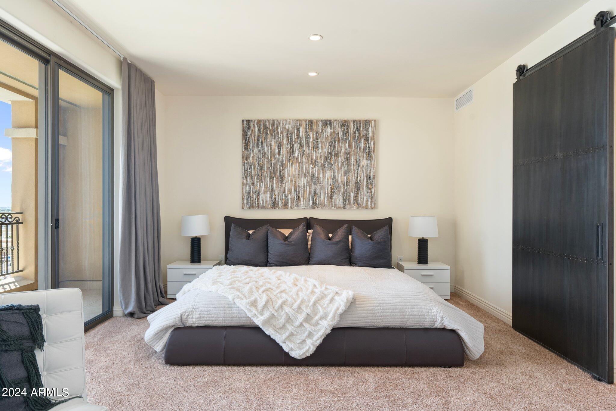 7175 E CAMELBACK Road, 907