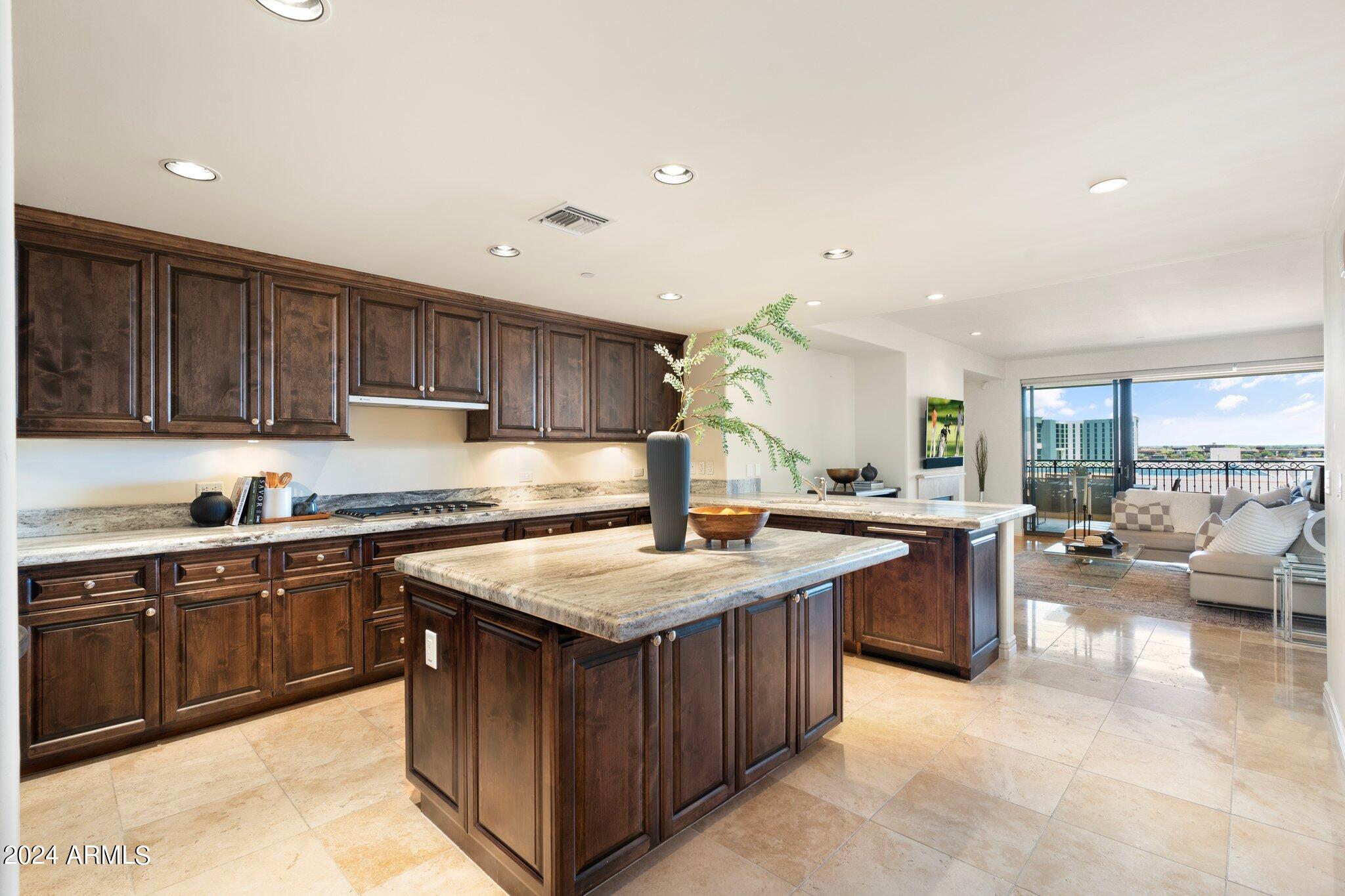 7175 E CAMELBACK Road, 907