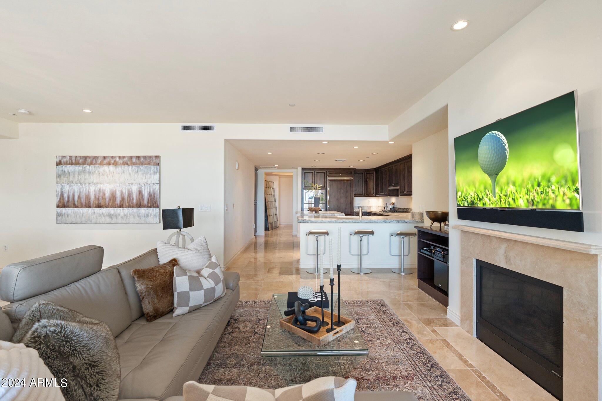 7175 E CAMELBACK Road, 907