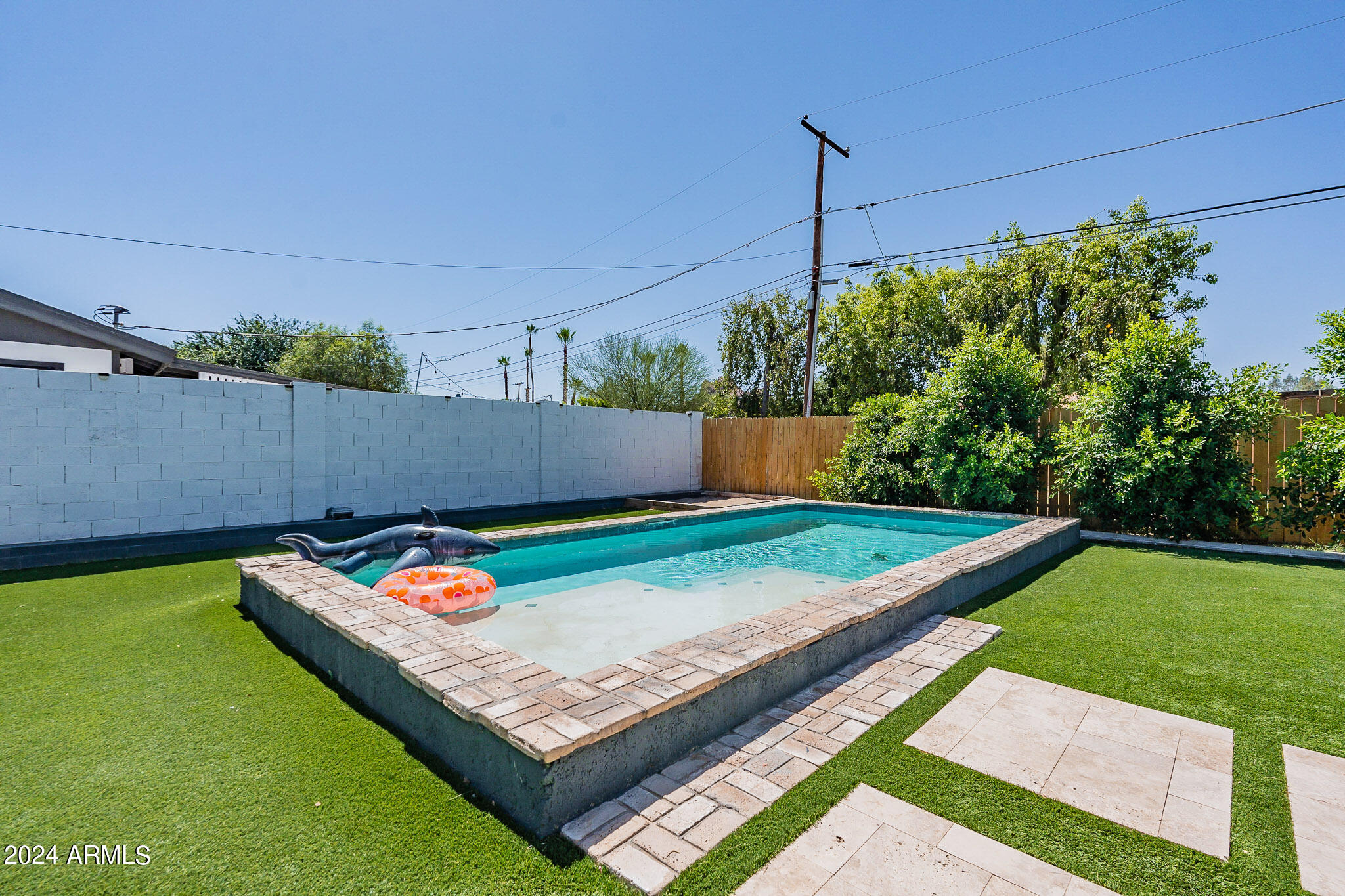 5435 E VIRGINIA Avenue