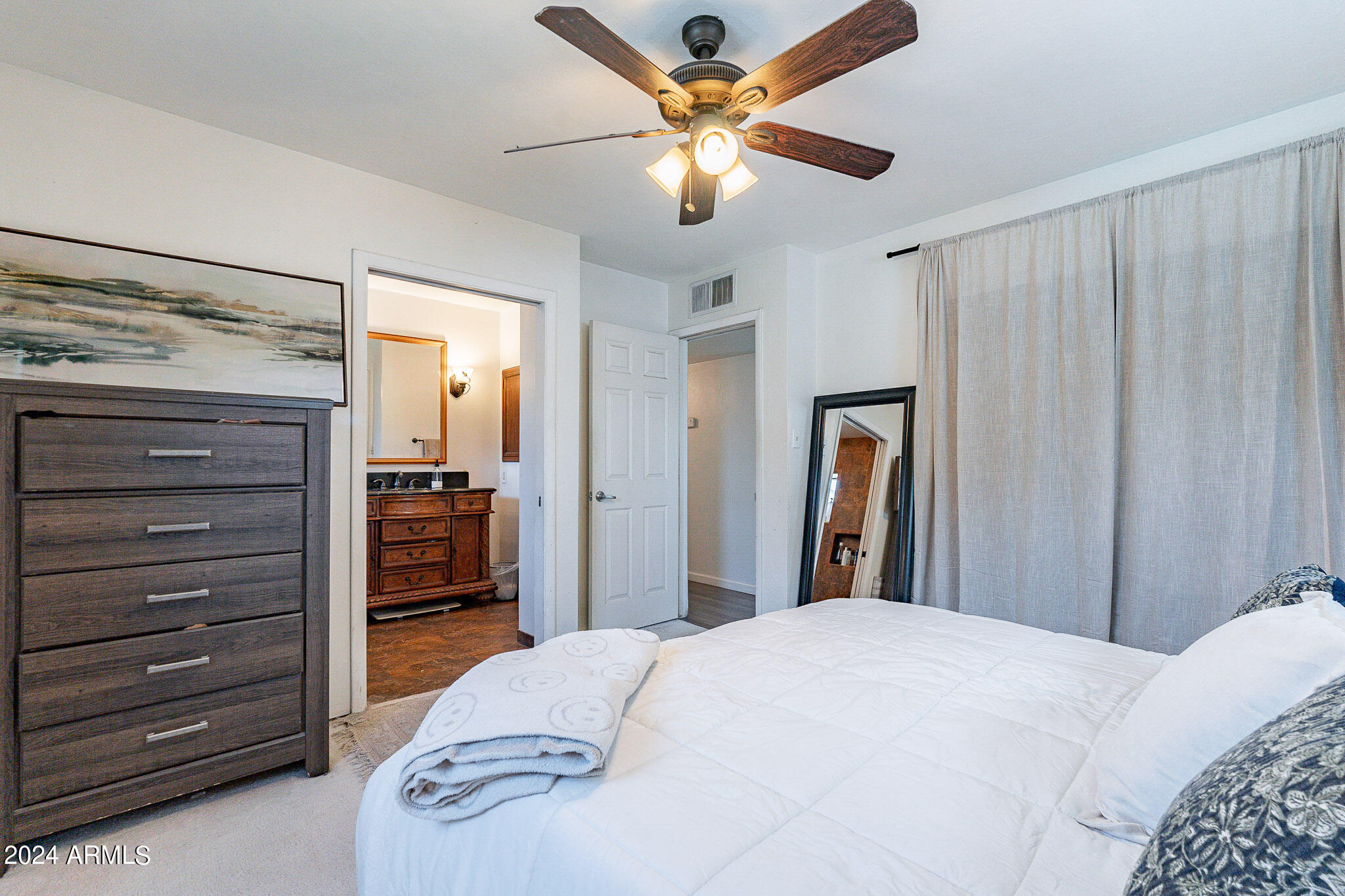 5435 E VIRGINIA Avenue