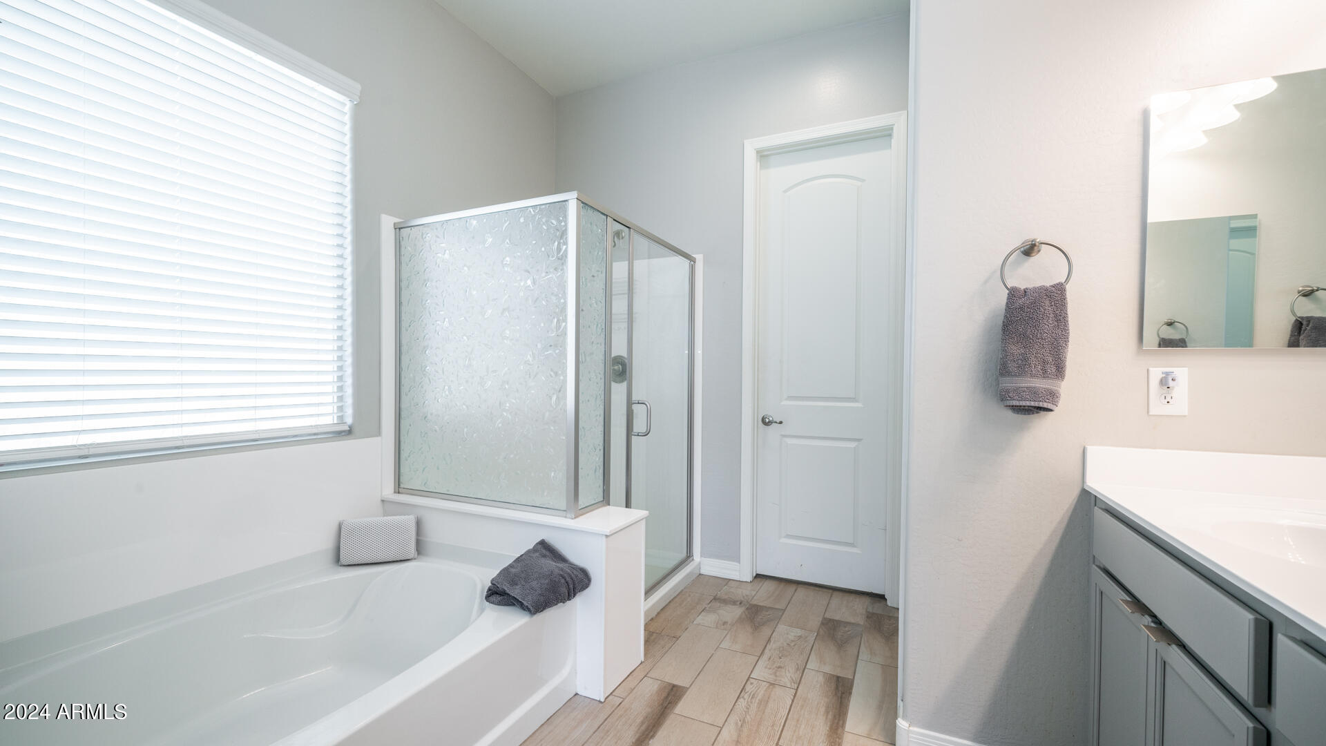 20907 W BERKELEY Road