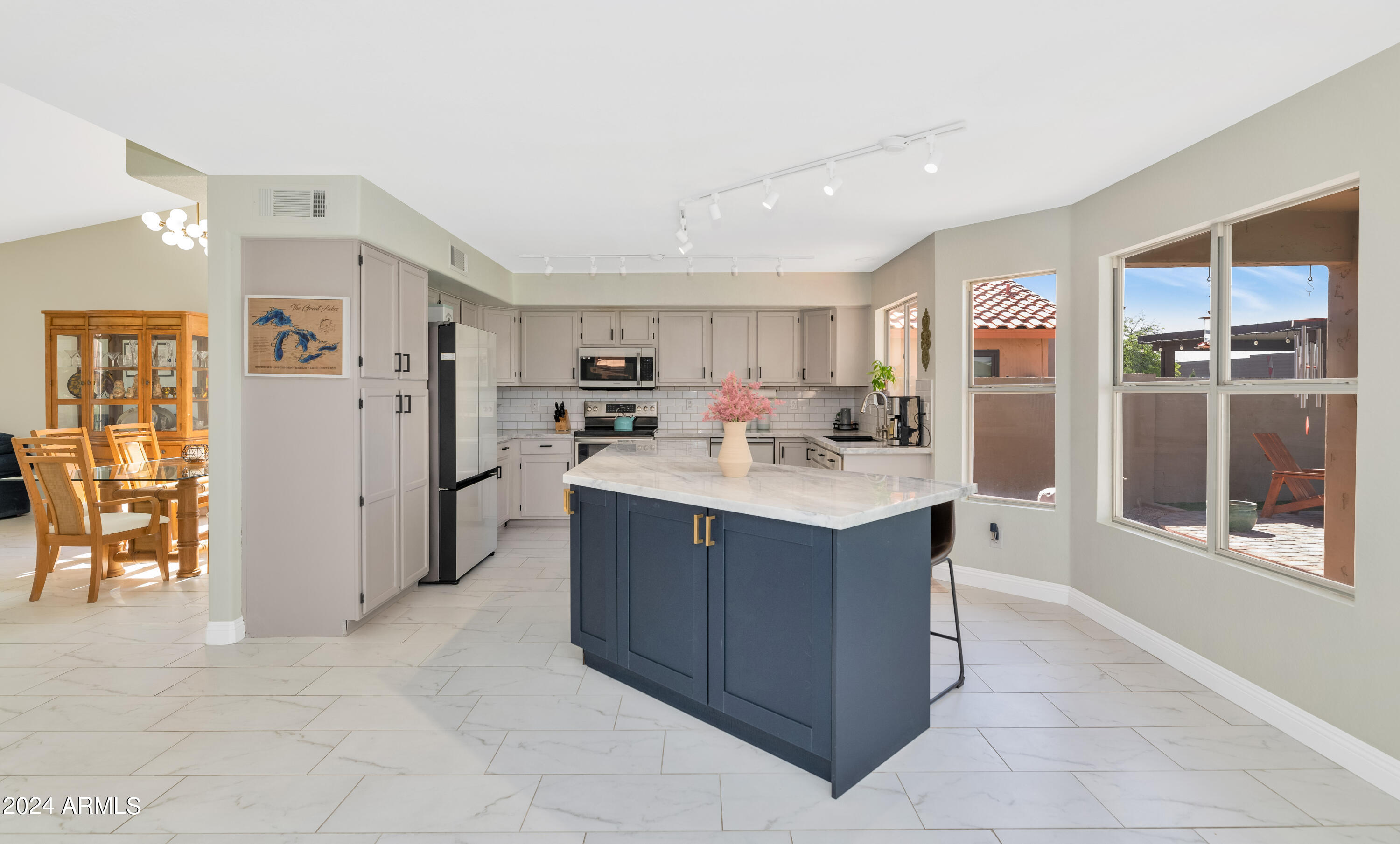 1731 E WINDSONG Drive