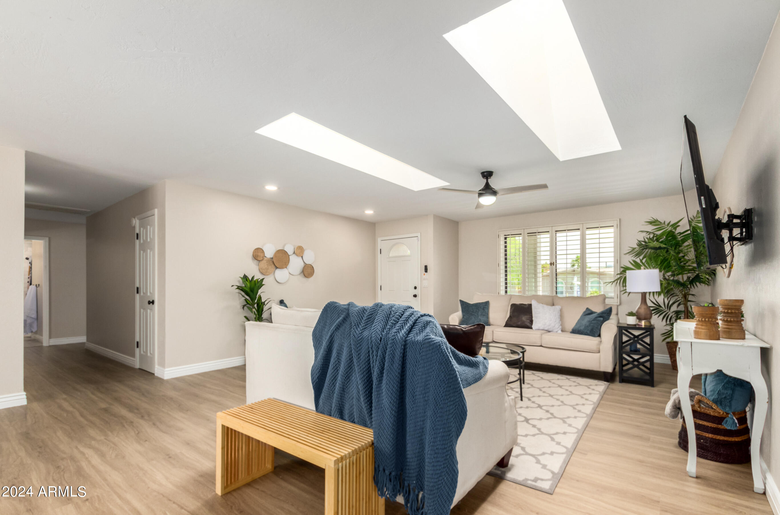 5150 E POINSETTIA Drive