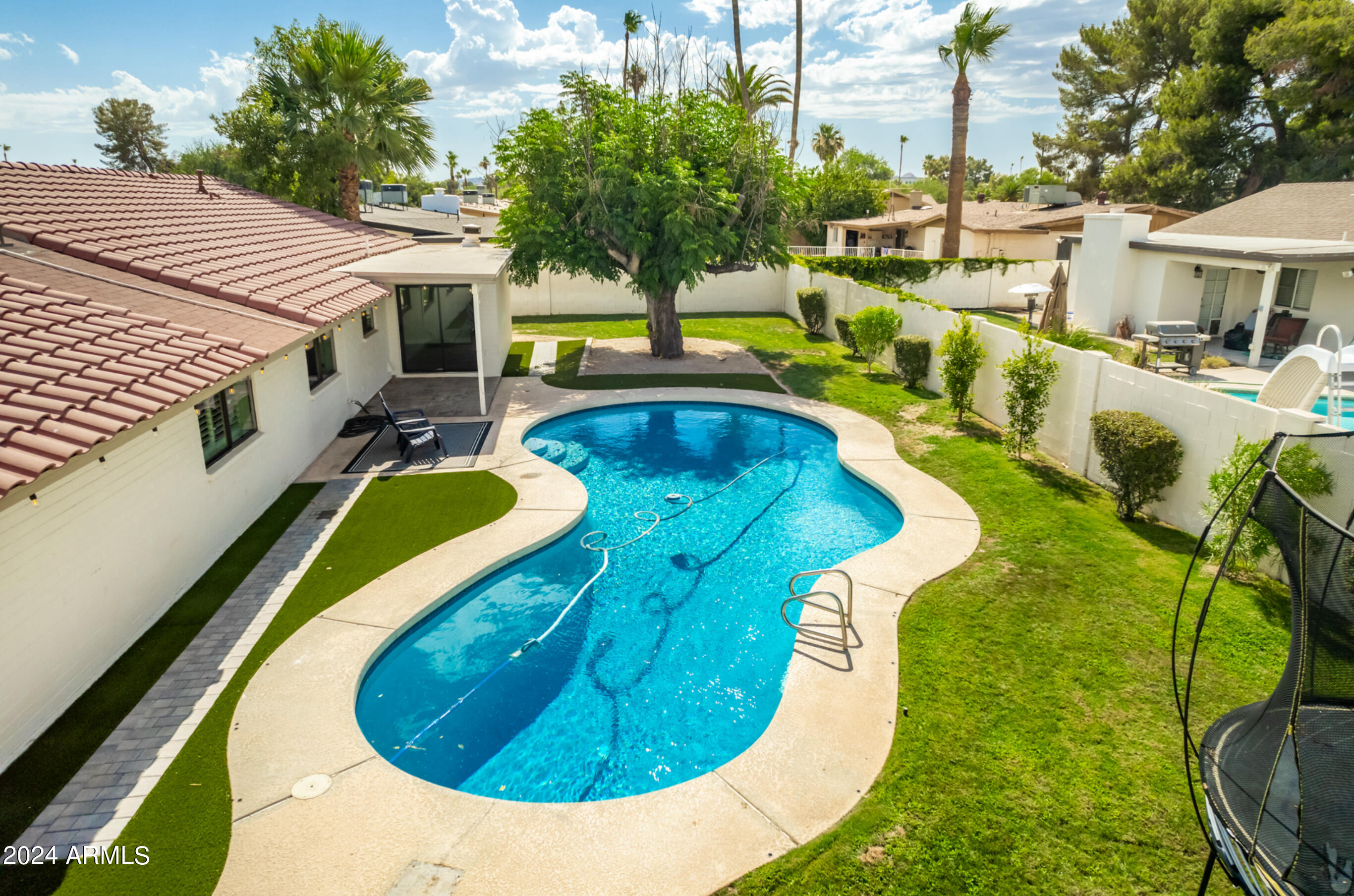 5150 E POINSETTIA Drive