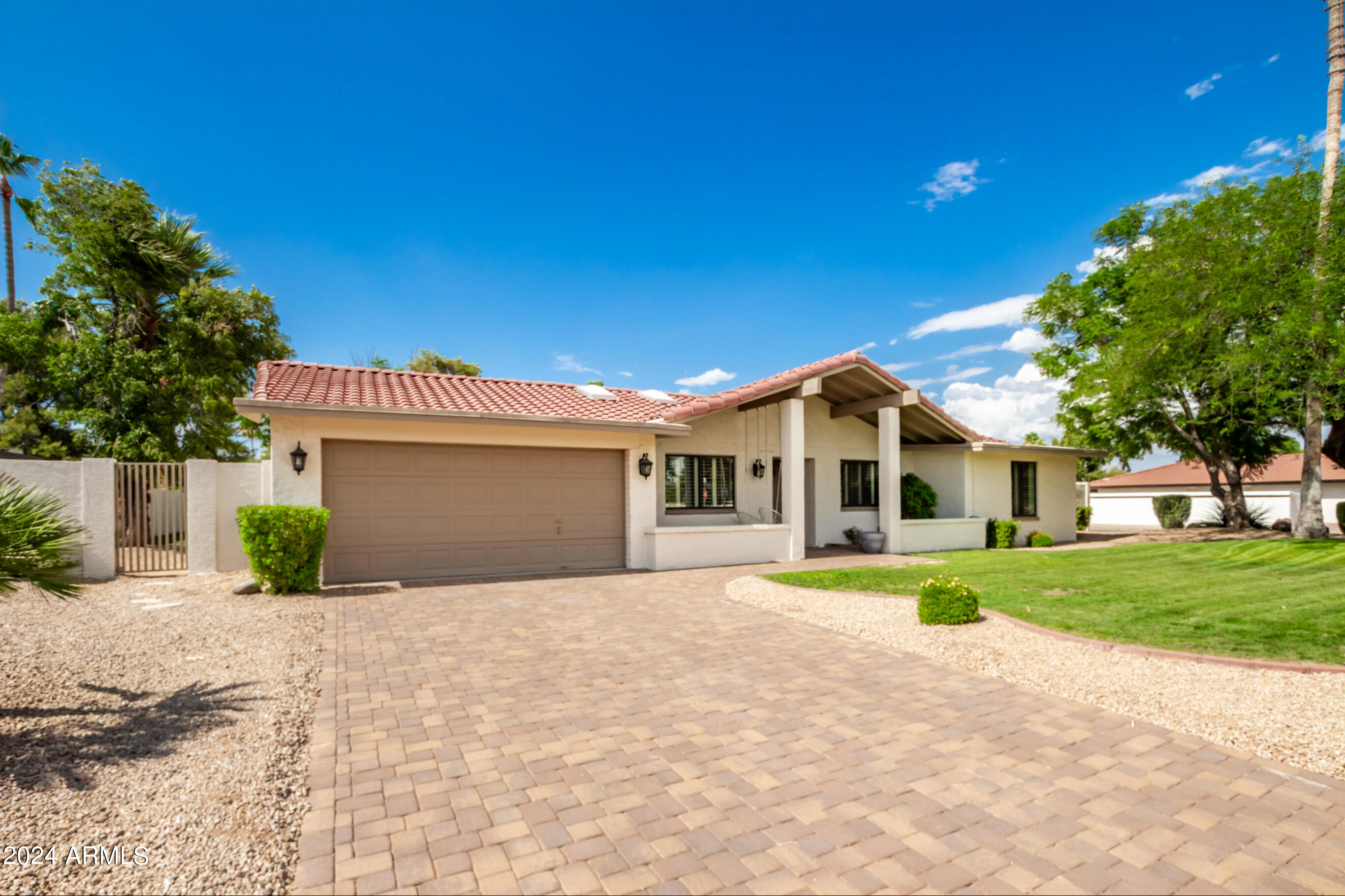 5150 E POINSETTIA Drive