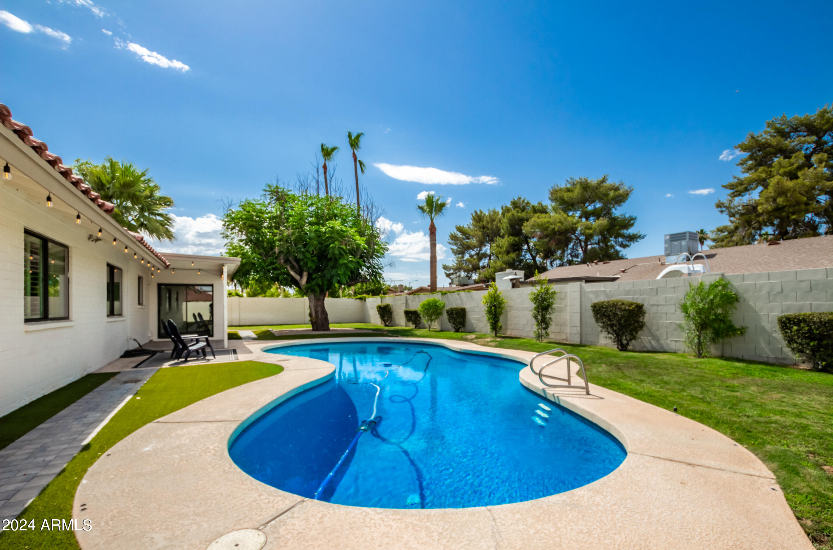 5150 E POINSETTIA Drive