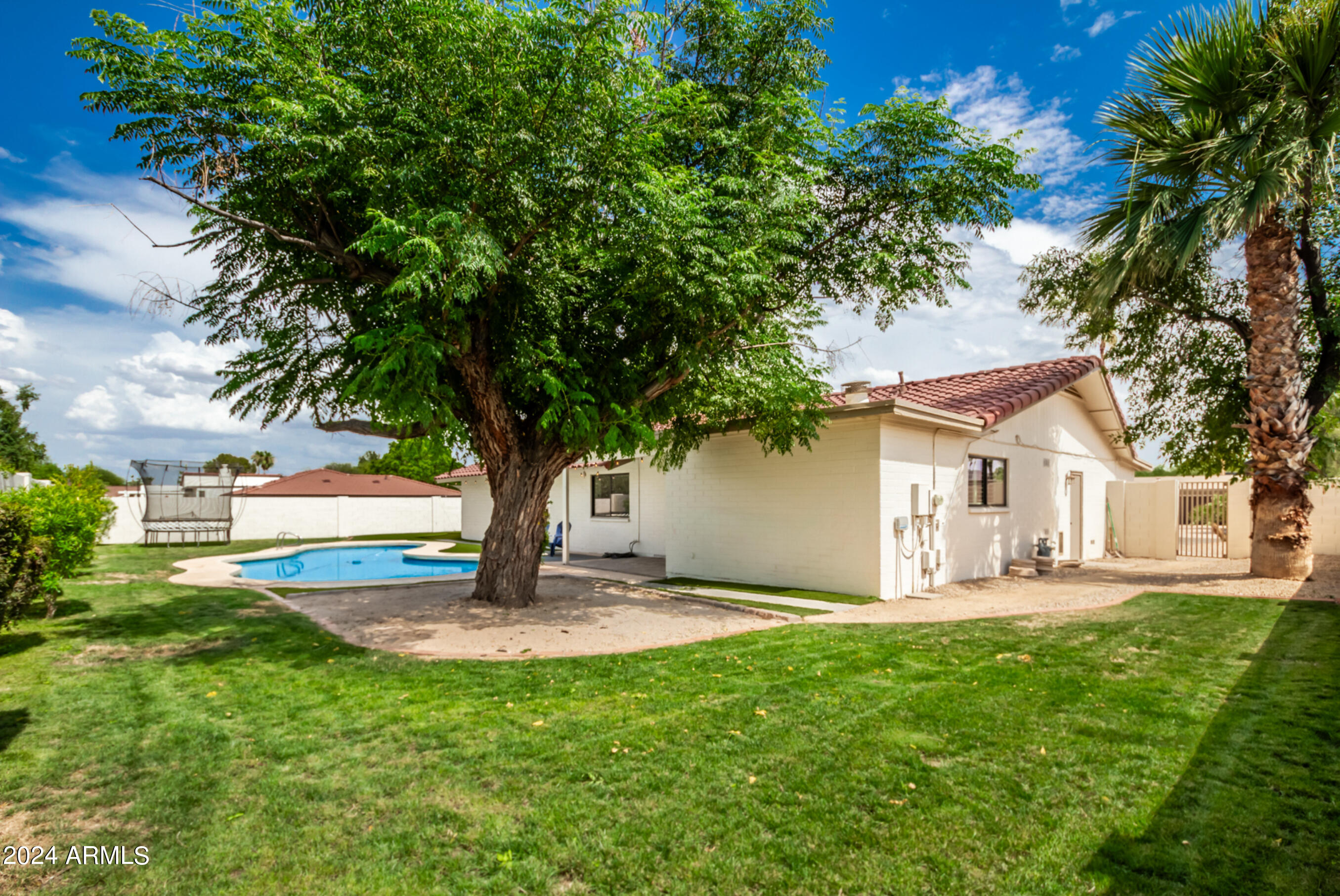 5150 E POINSETTIA Drive