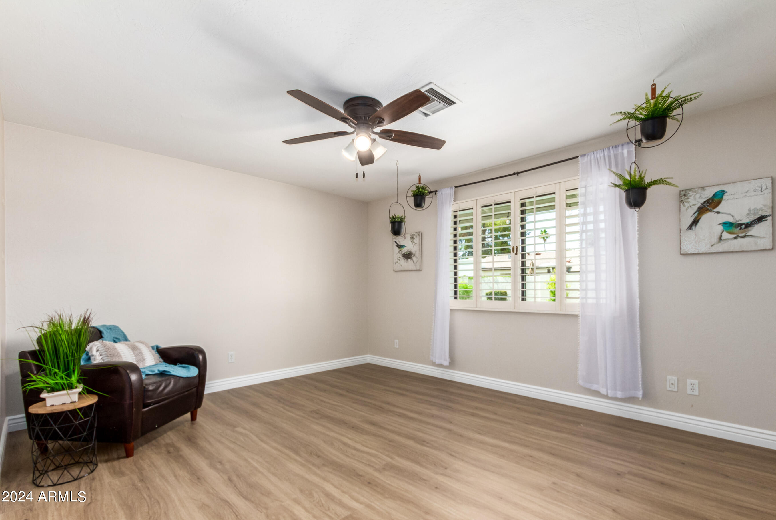 5150 E POINSETTIA Drive