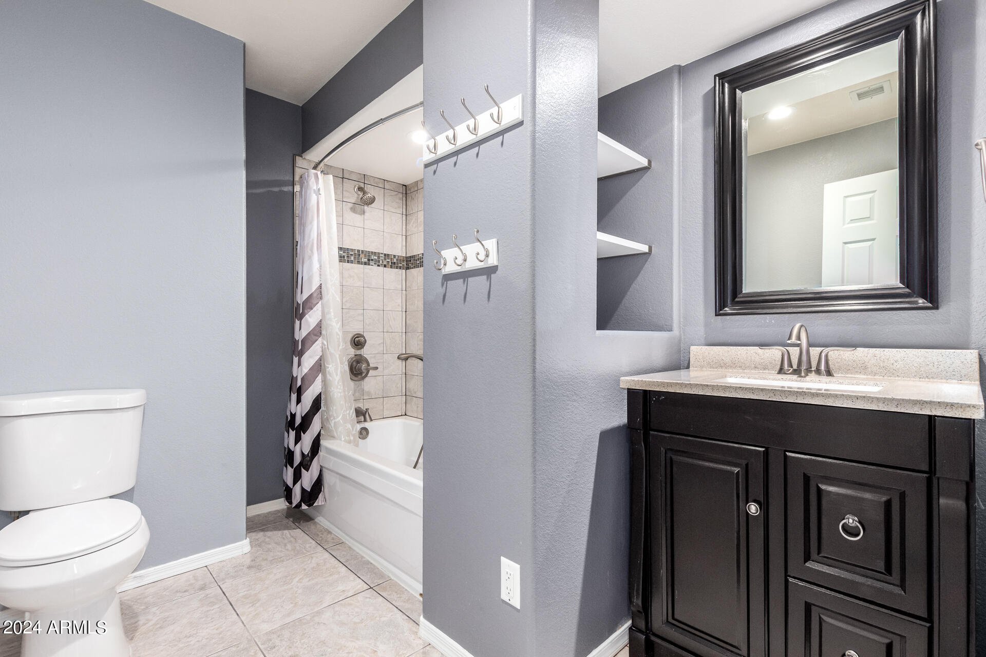 865 S CHATSWORTH Circle