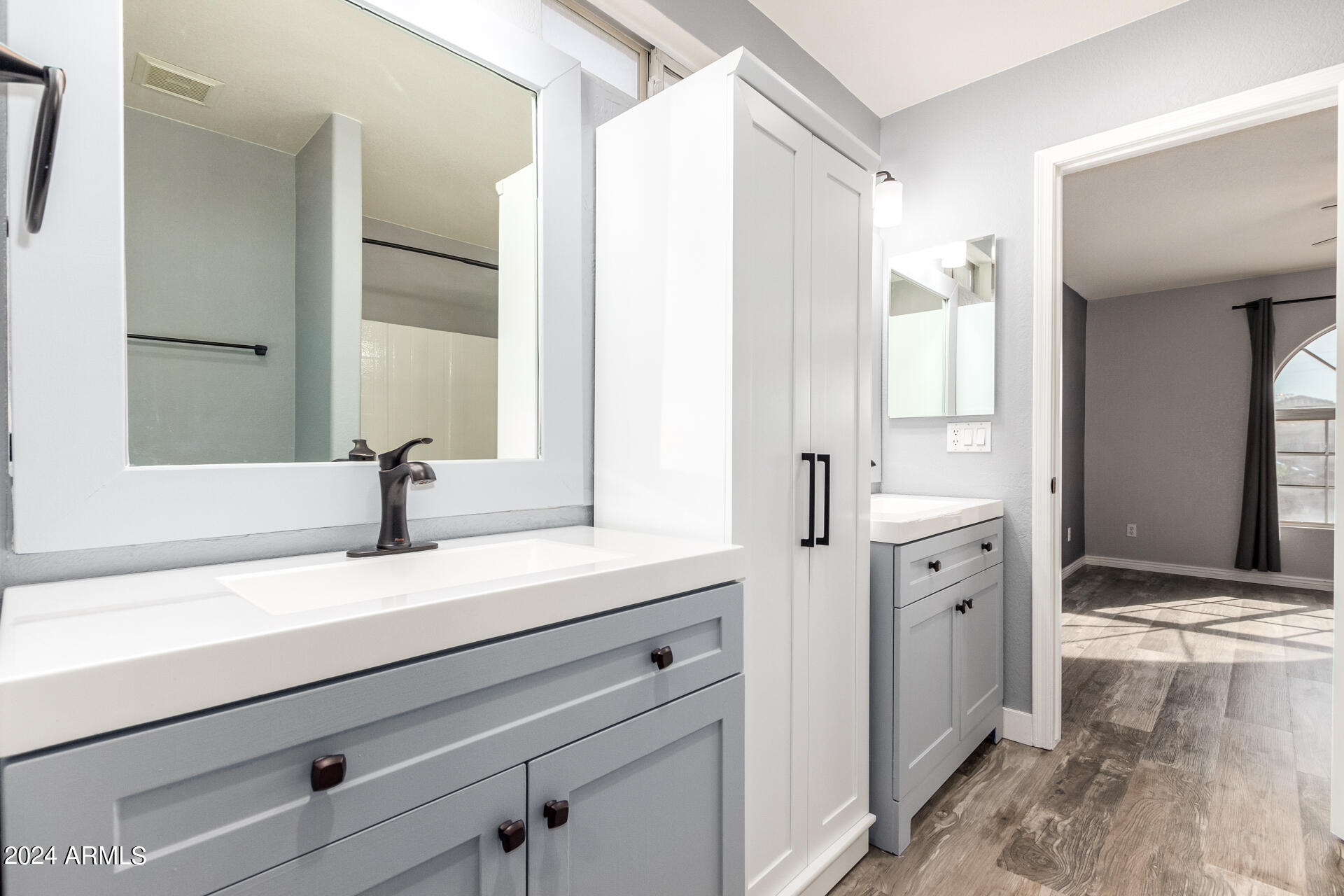 865 S CHATSWORTH Circle