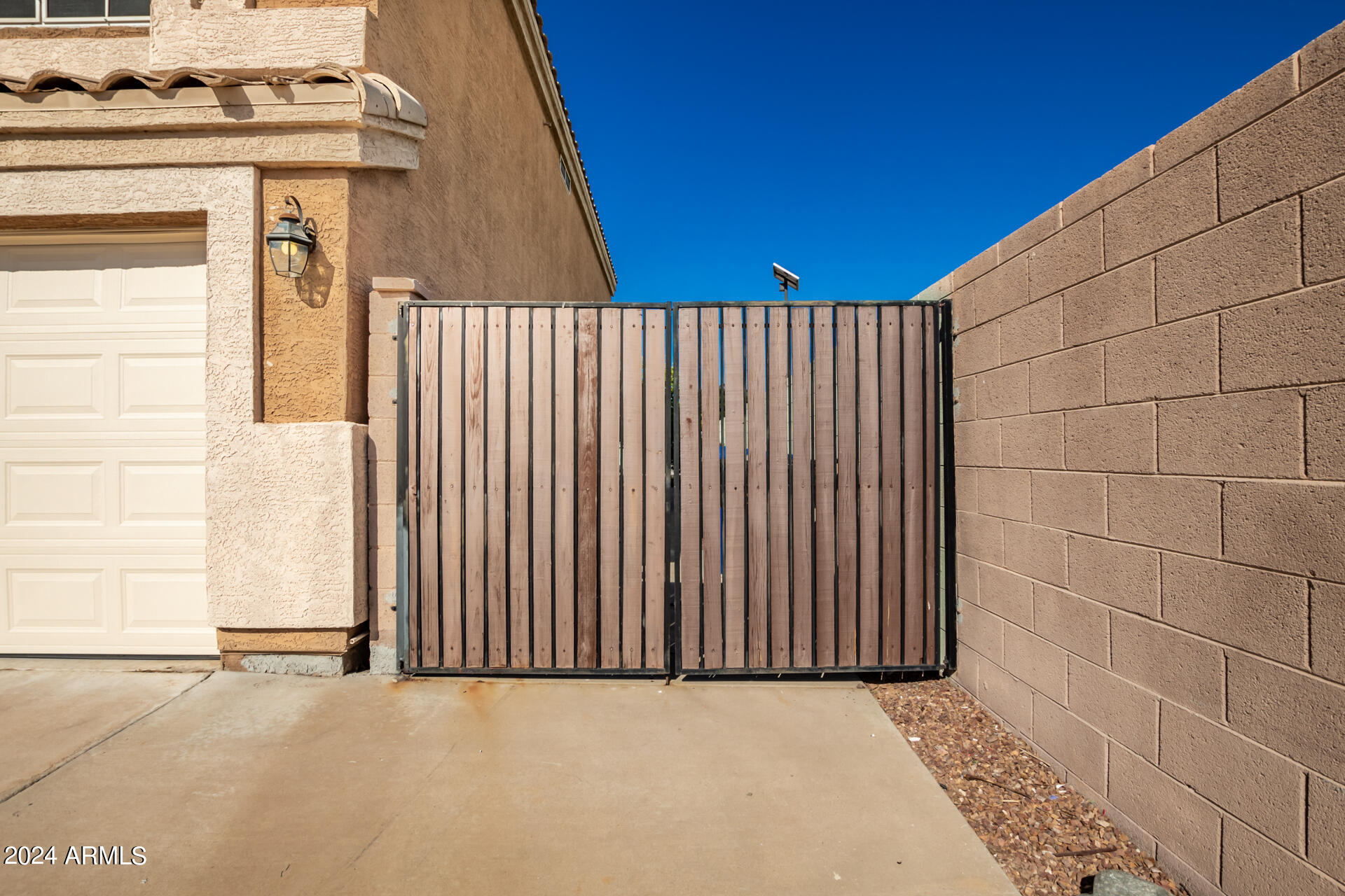 865 S CHATSWORTH Circle