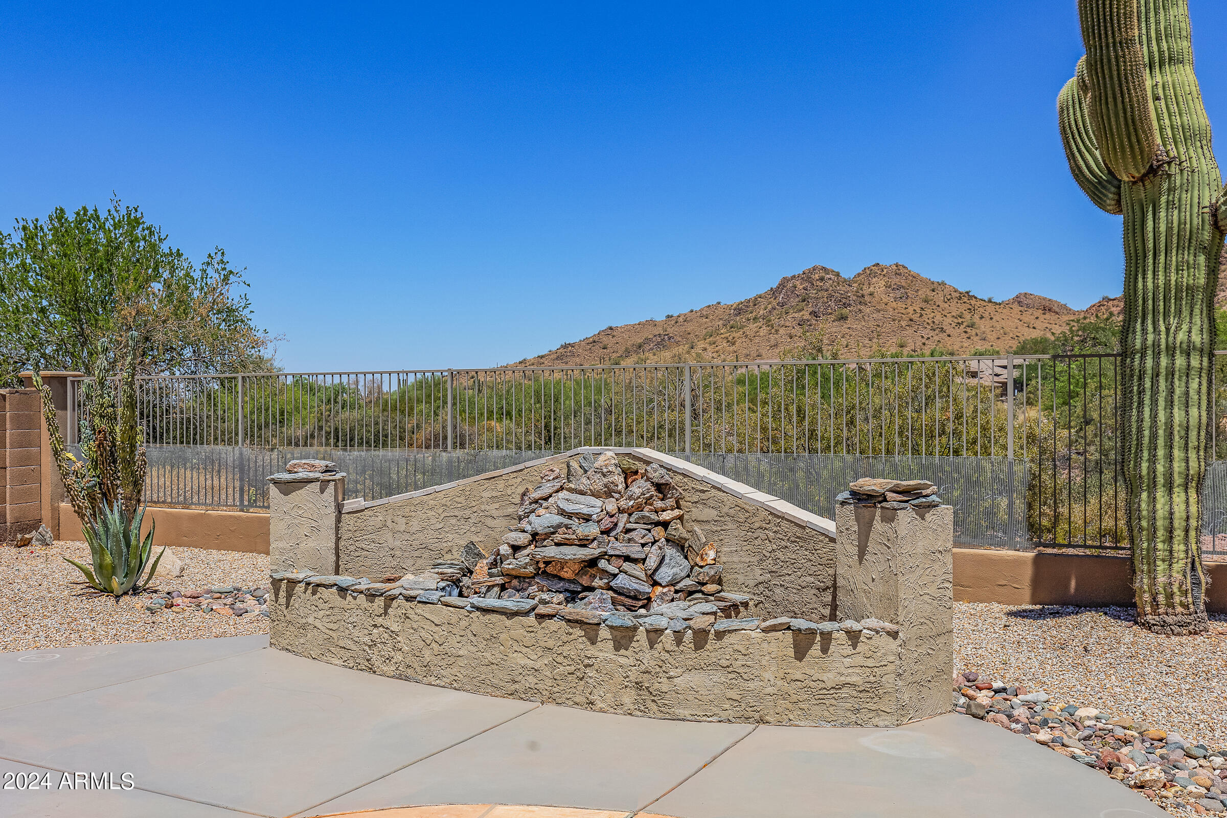 6590 E HACIENDA LA NORIA Lane