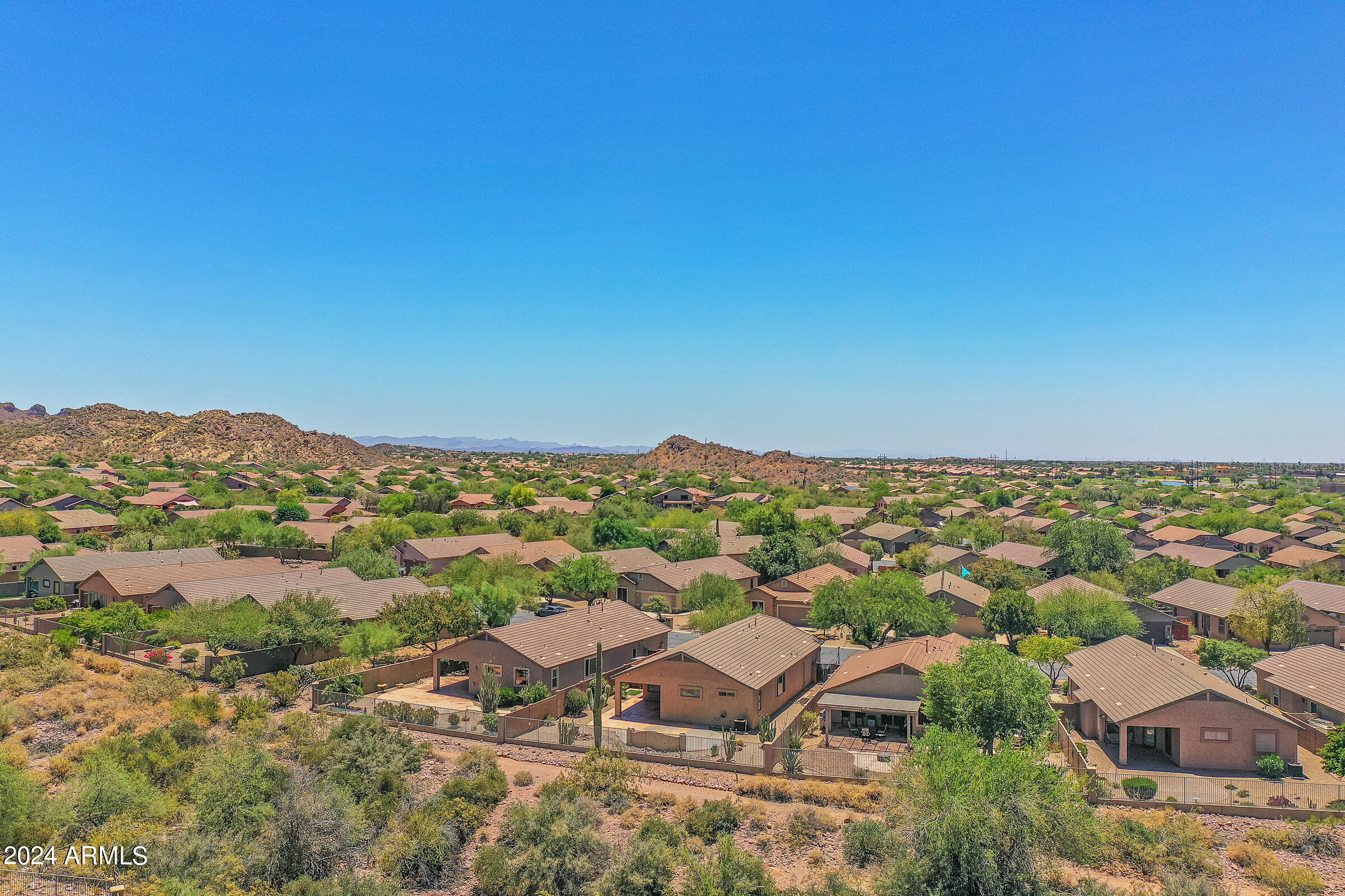 6590 E HACIENDA LA NORIA Lane