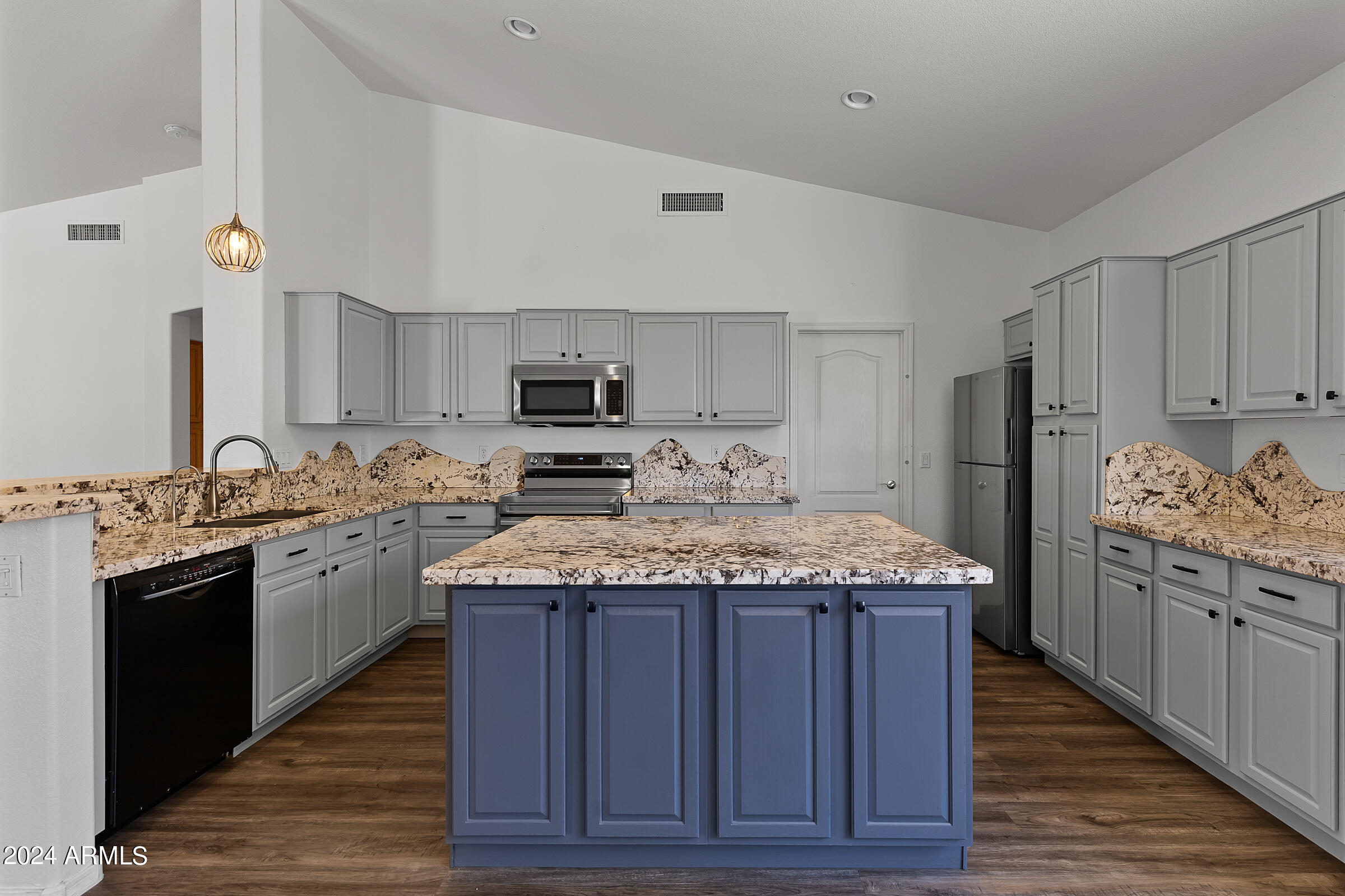 6590 E HACIENDA LA NORIA Lane