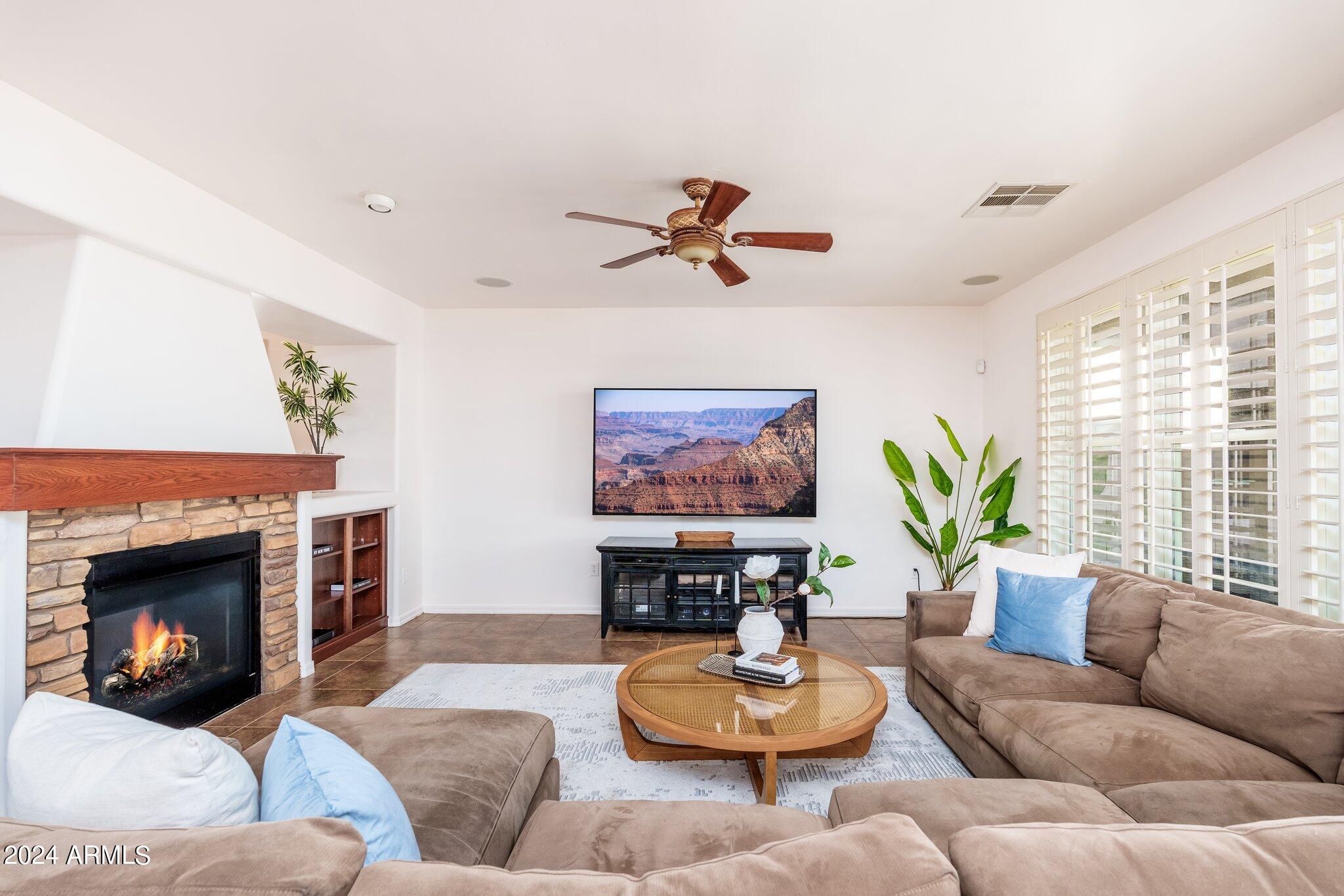 2269 E WISTERIA Drive