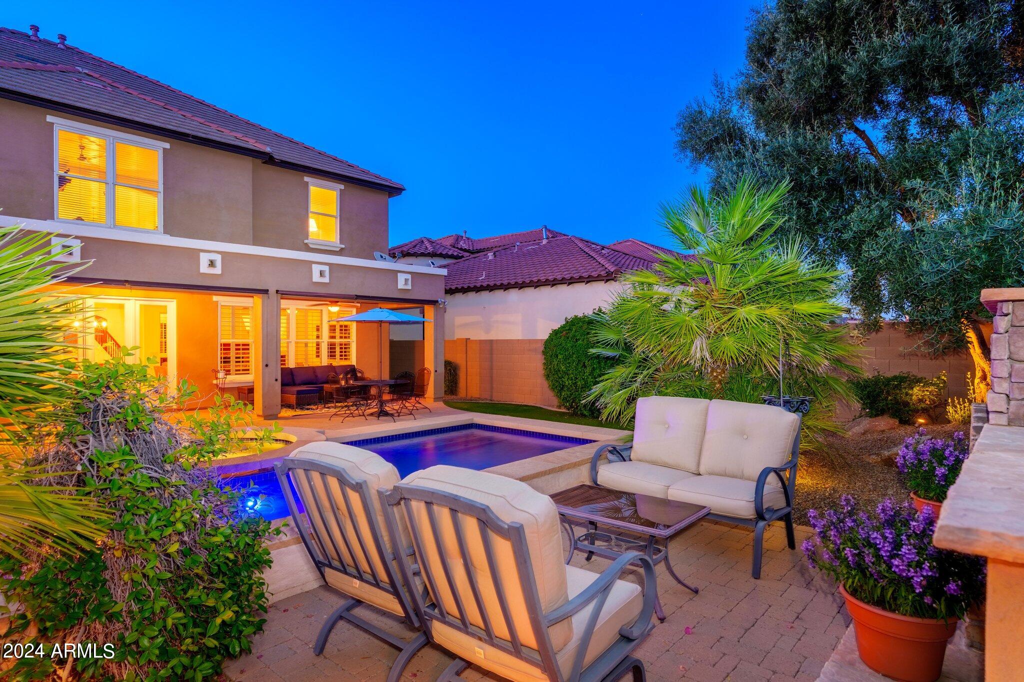 2269 E WISTERIA Drive