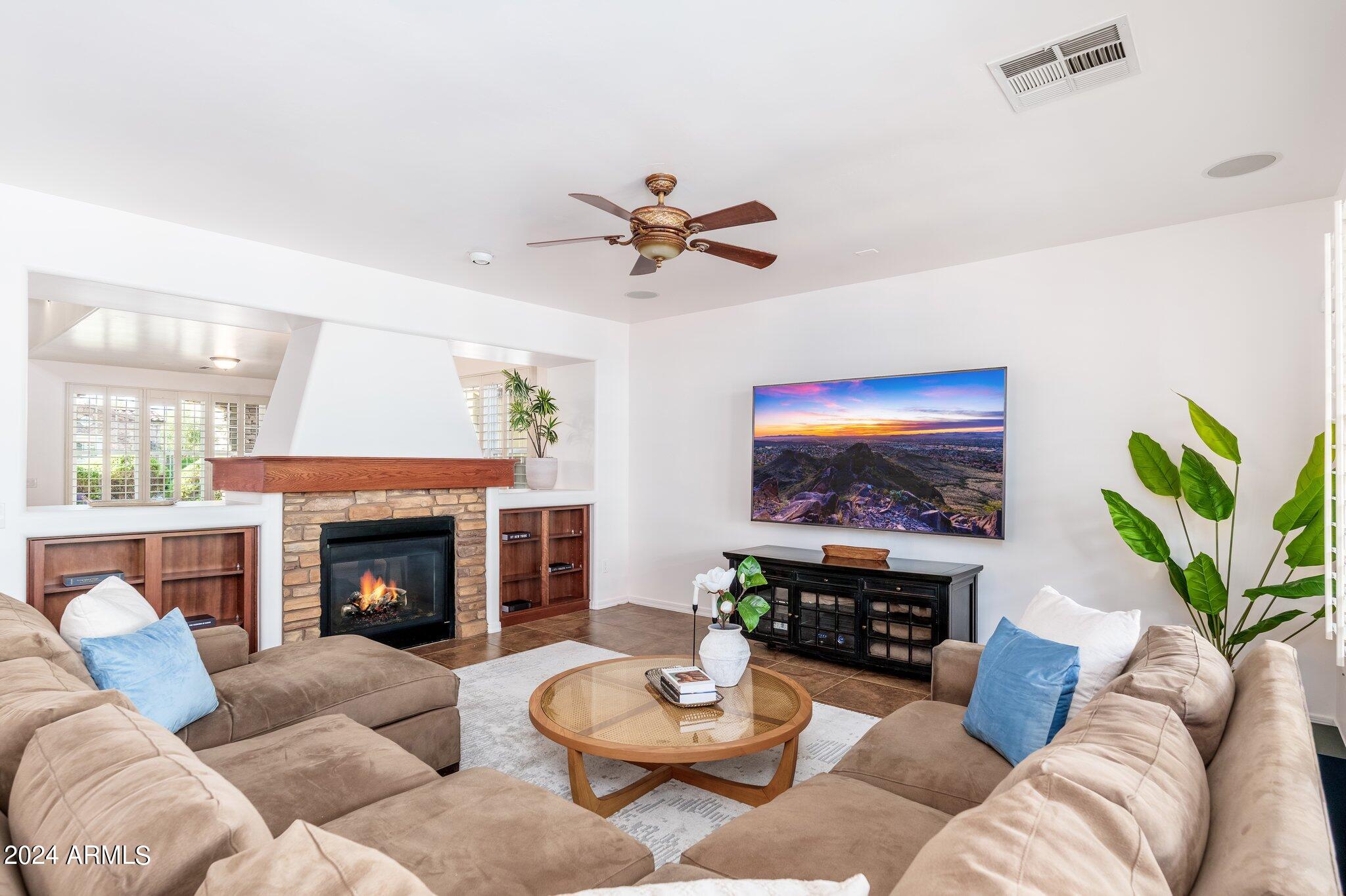 2269 E WISTERIA Drive