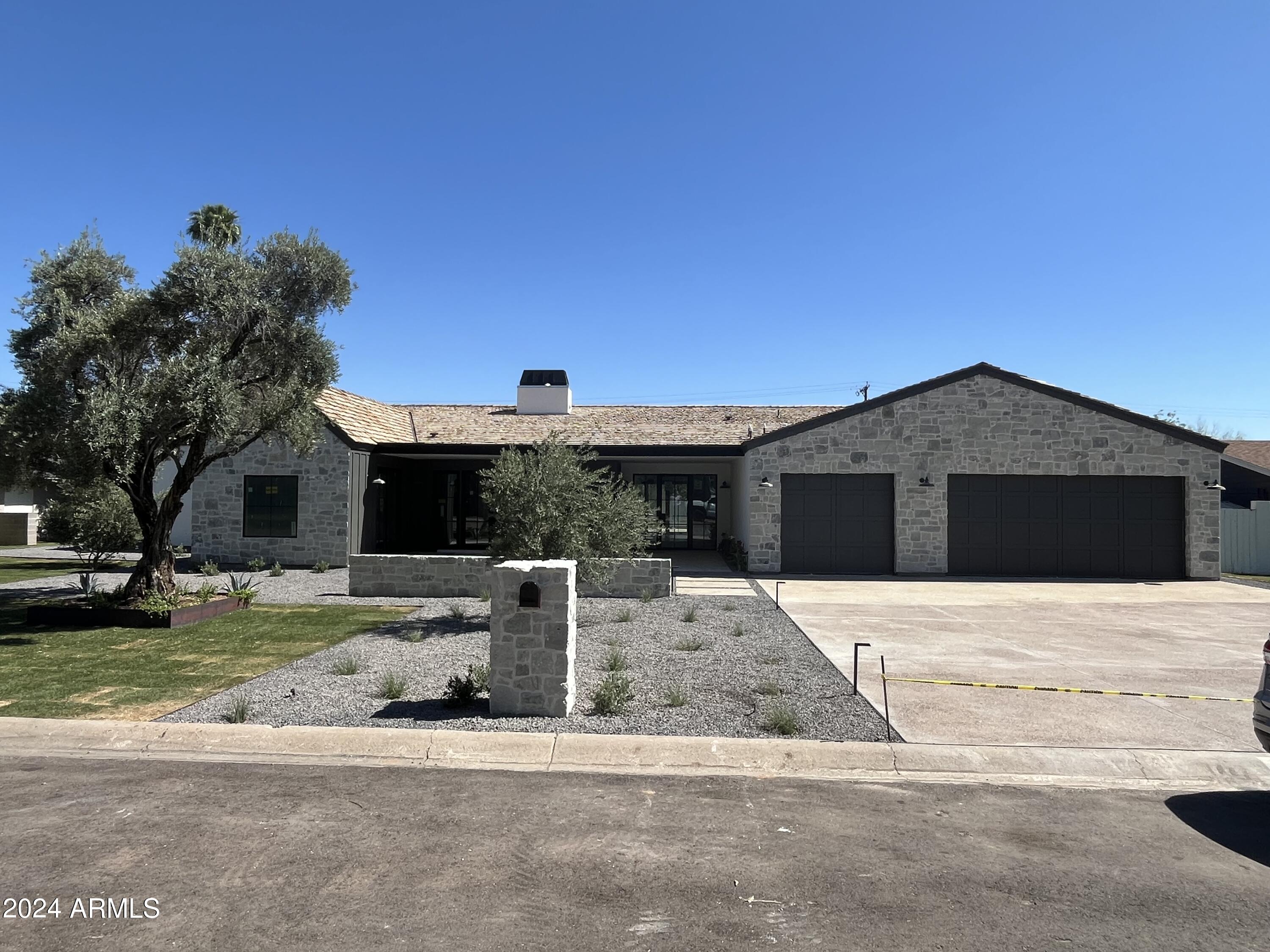 3719 E Pierson Street